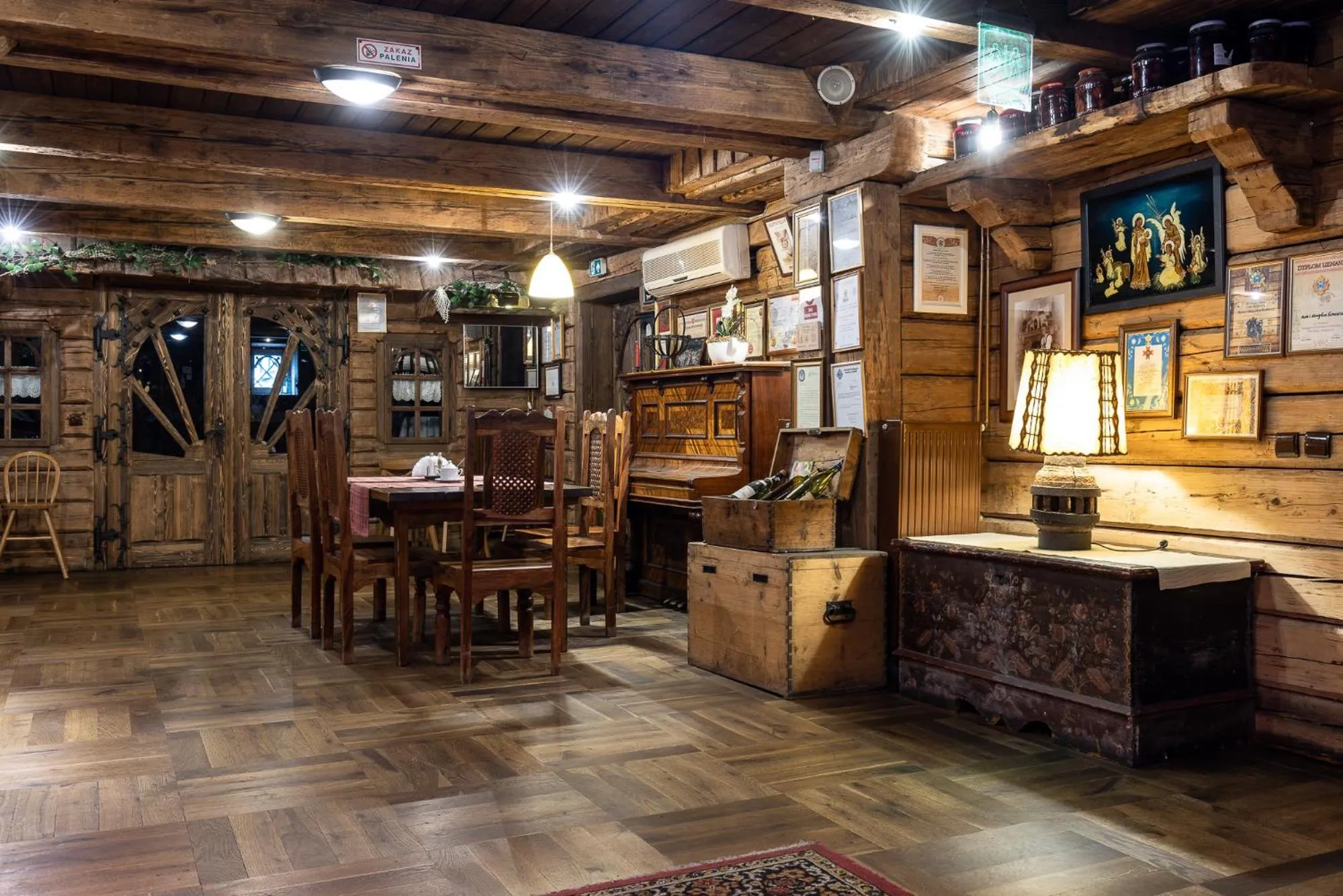 Restaurant/places to eat in Hotel Marysin Dwór