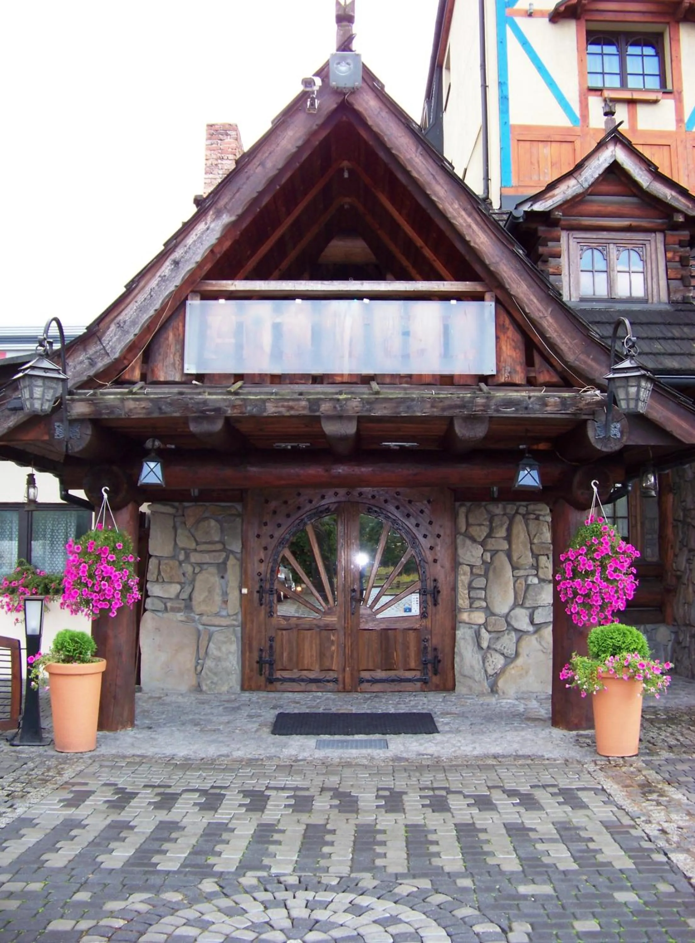 Facade/entrance in Hotel Marysin Dwór
