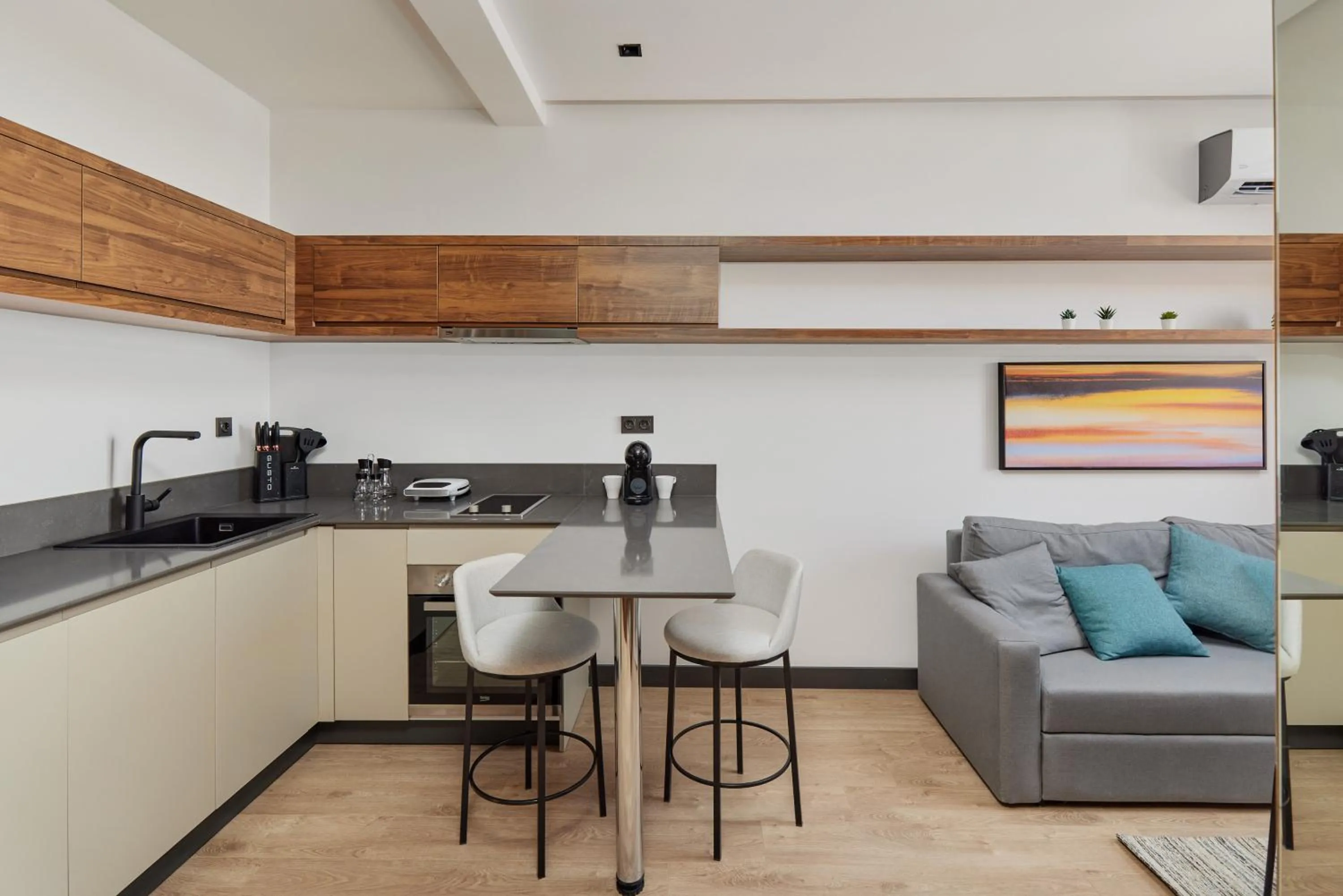 Living room in Bayview Hills Luxury Residences