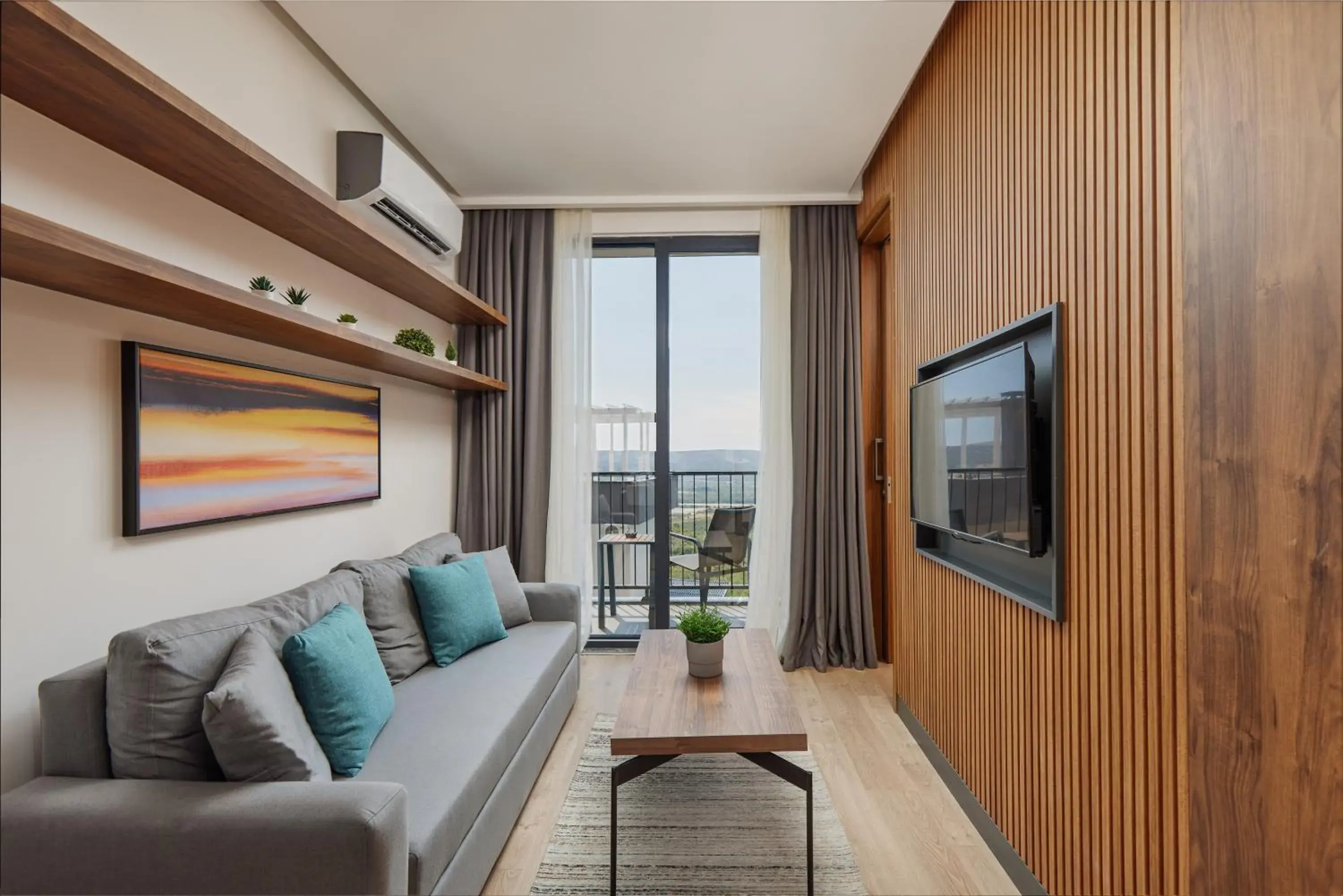 Deluxe Suite with Land View in Bayview Hills Luxury Residences Deluxe Suite with Land View in Bayview Hills Luxury Residences