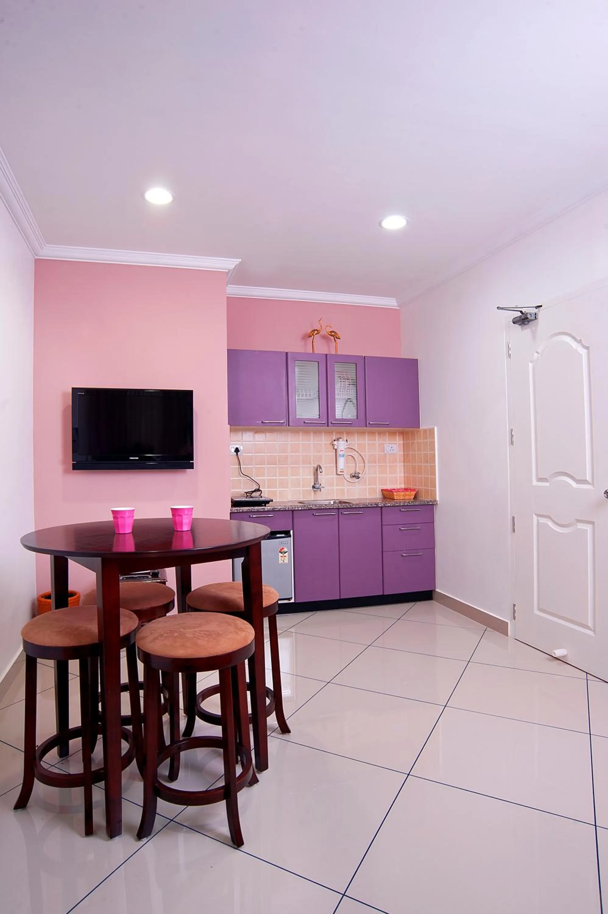 TV and multimedia in Vasudevam Premium Suites