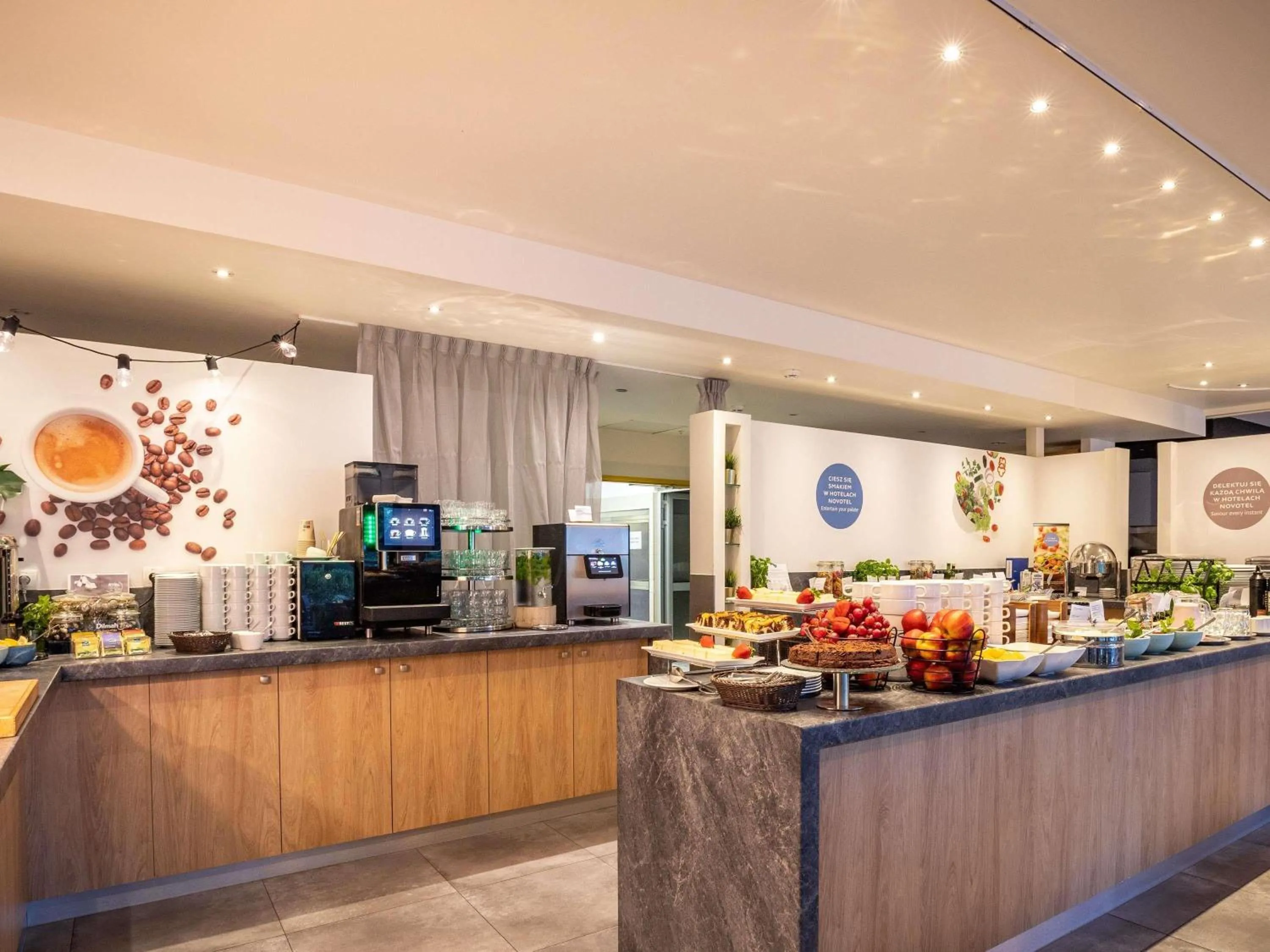 Breakfast in Novotel Poznań Malta