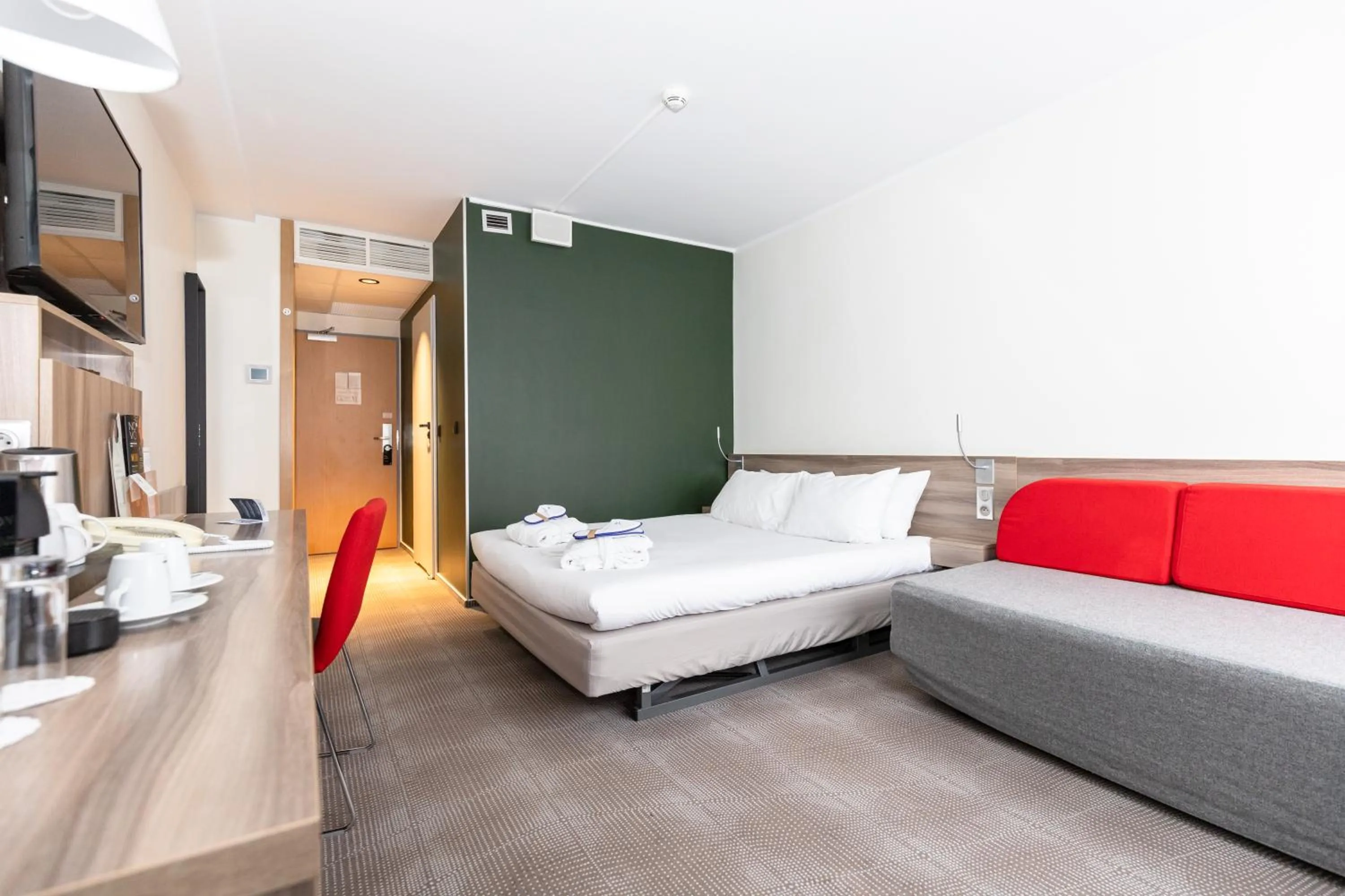 Photo of the whole room, Bed in Novotel Poznań Malta