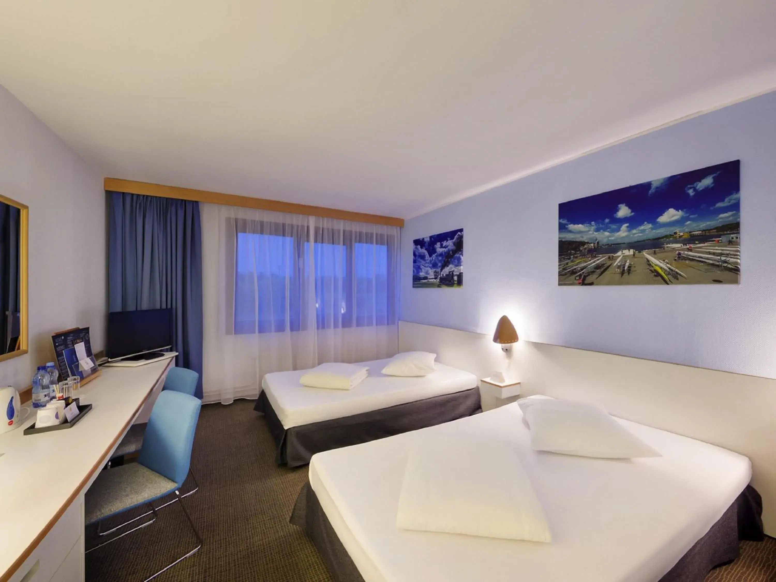 Twin Room in Novotel Poznań Malta Twin Room in Novotel Poznań Malta