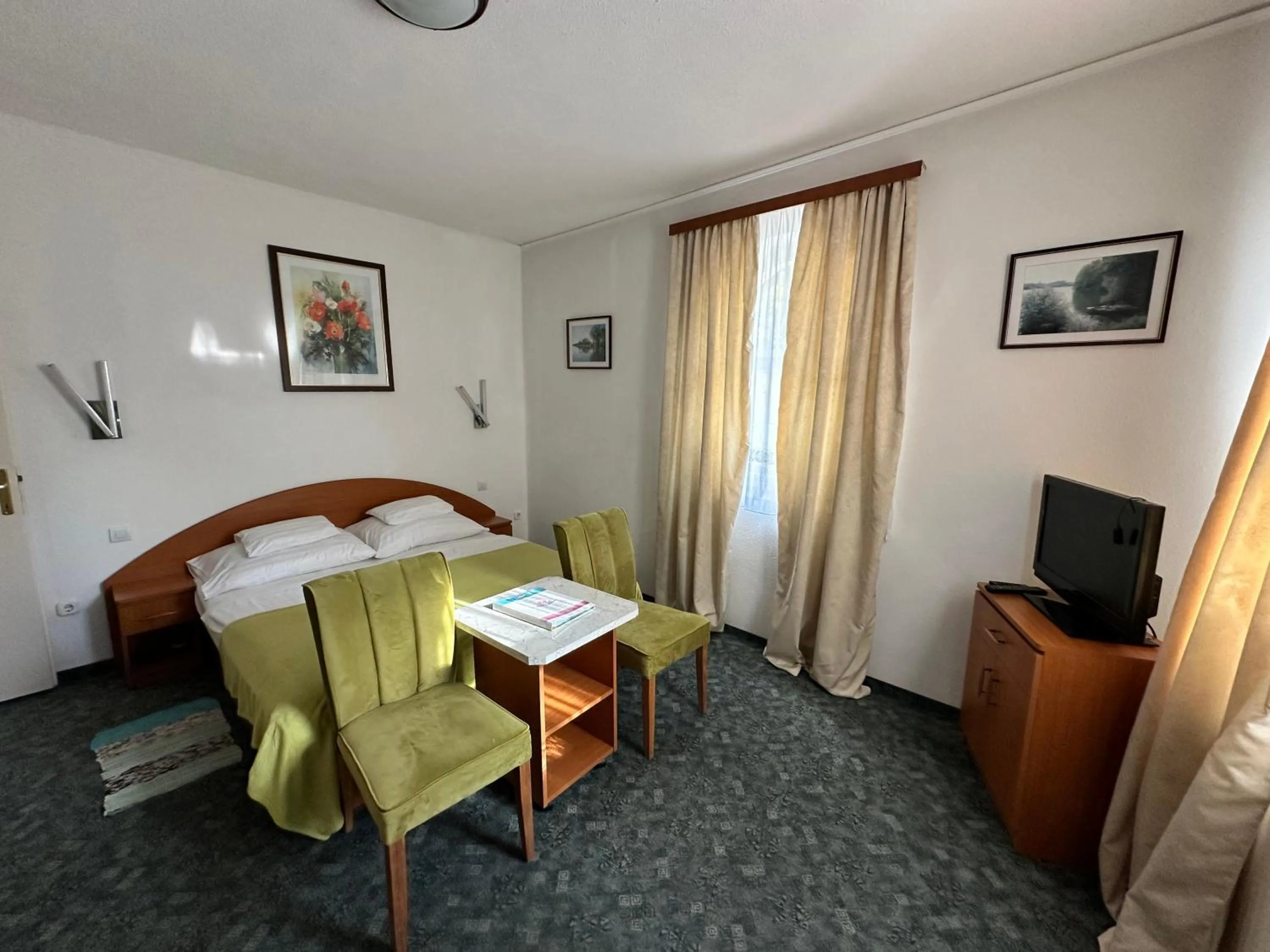 Bed in Villa Valeria Heviz