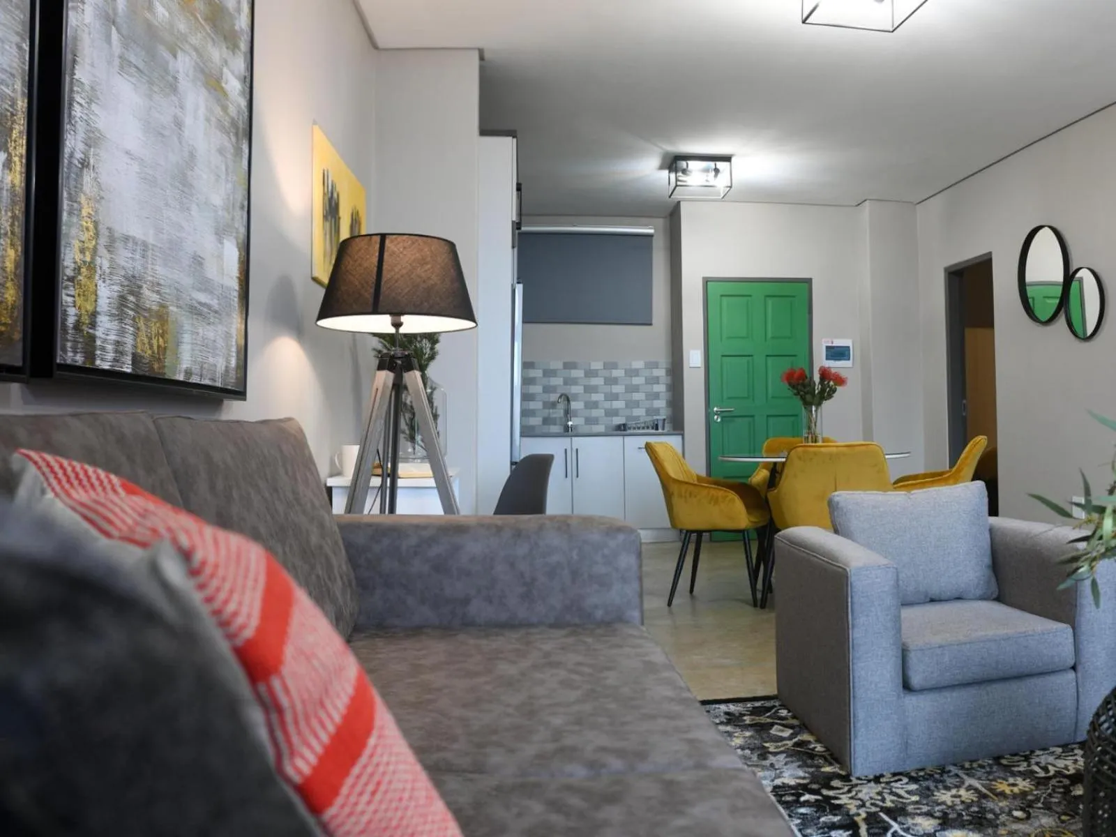 Seating area in Next To Apartment Hotel