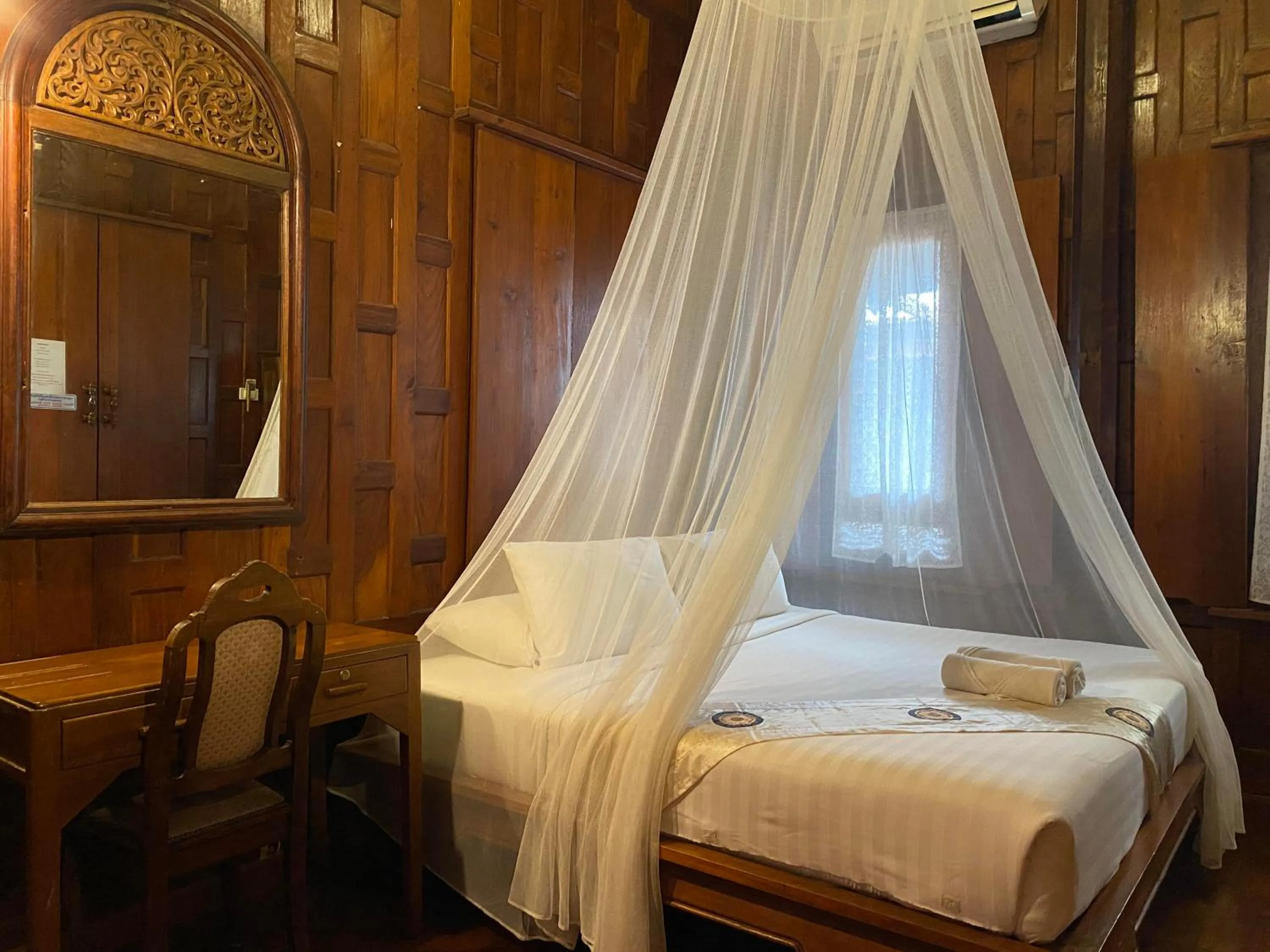 Property building, Bed in Ayutthaya retreat