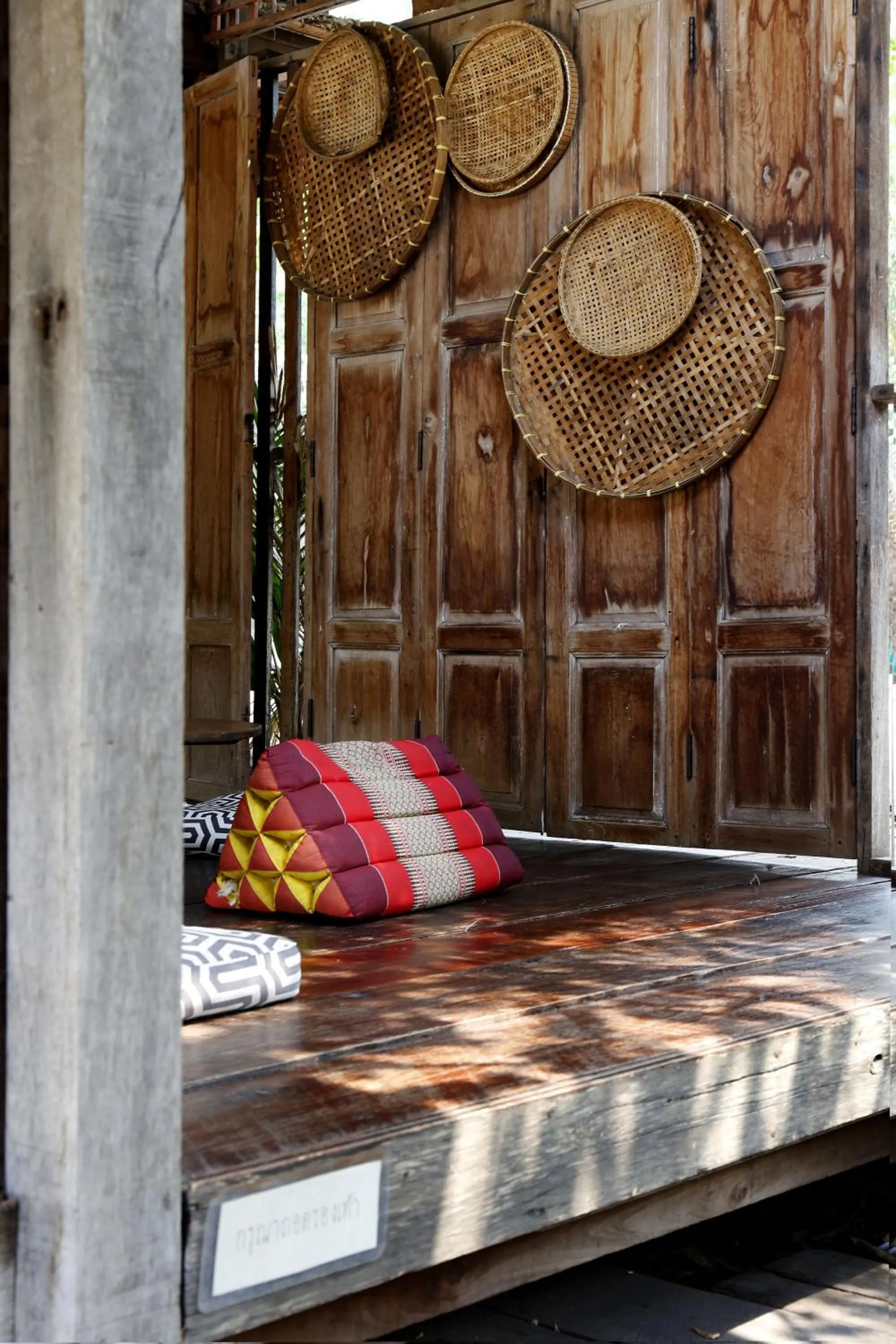 Restaurant/places to eat in Ayutthaya retreat