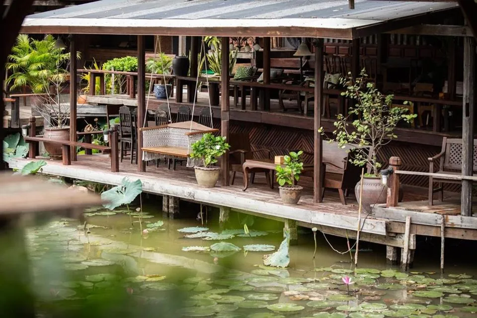 Other in Ayutthaya retreat