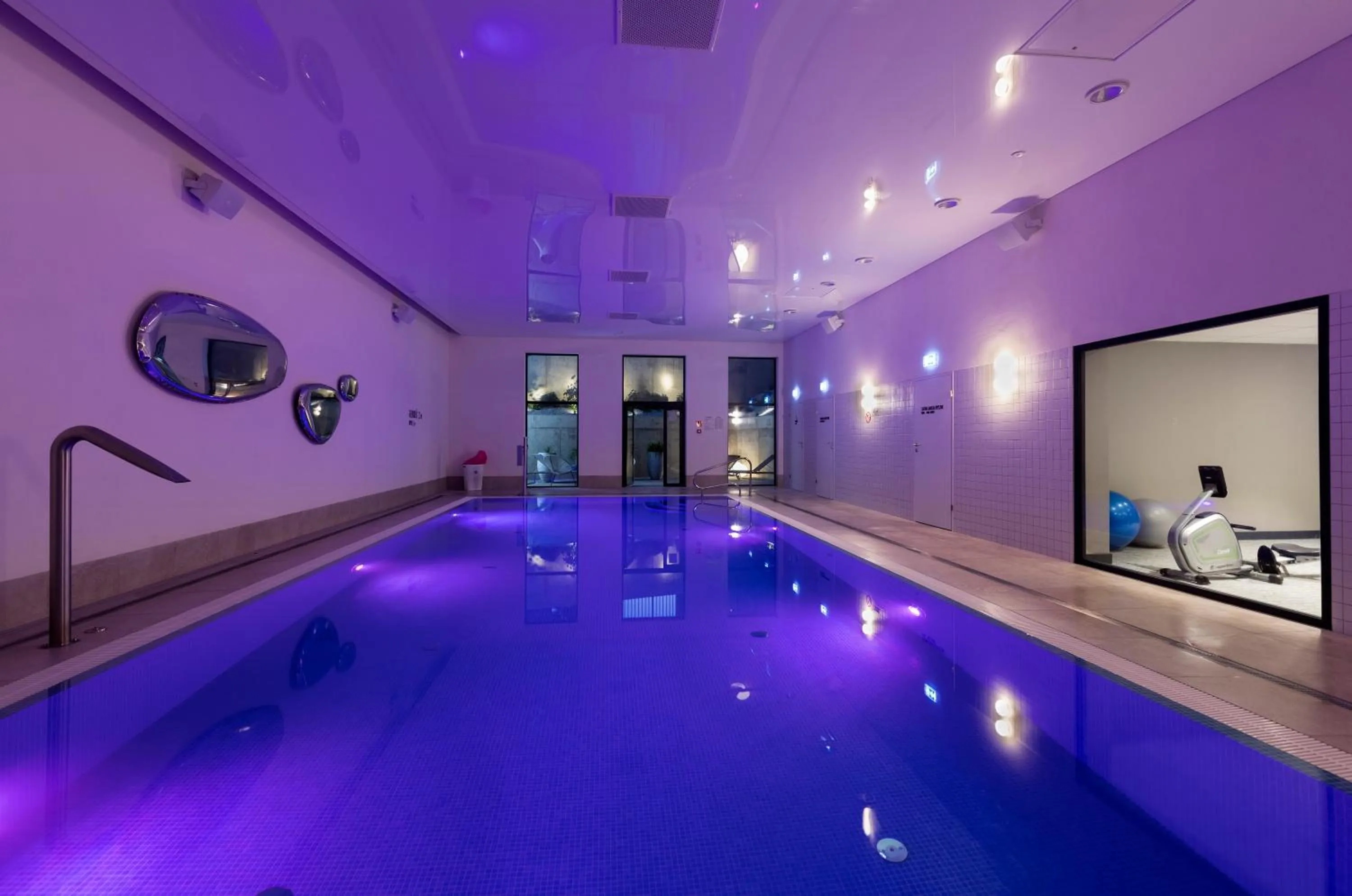 Seating area in Antares Hotel