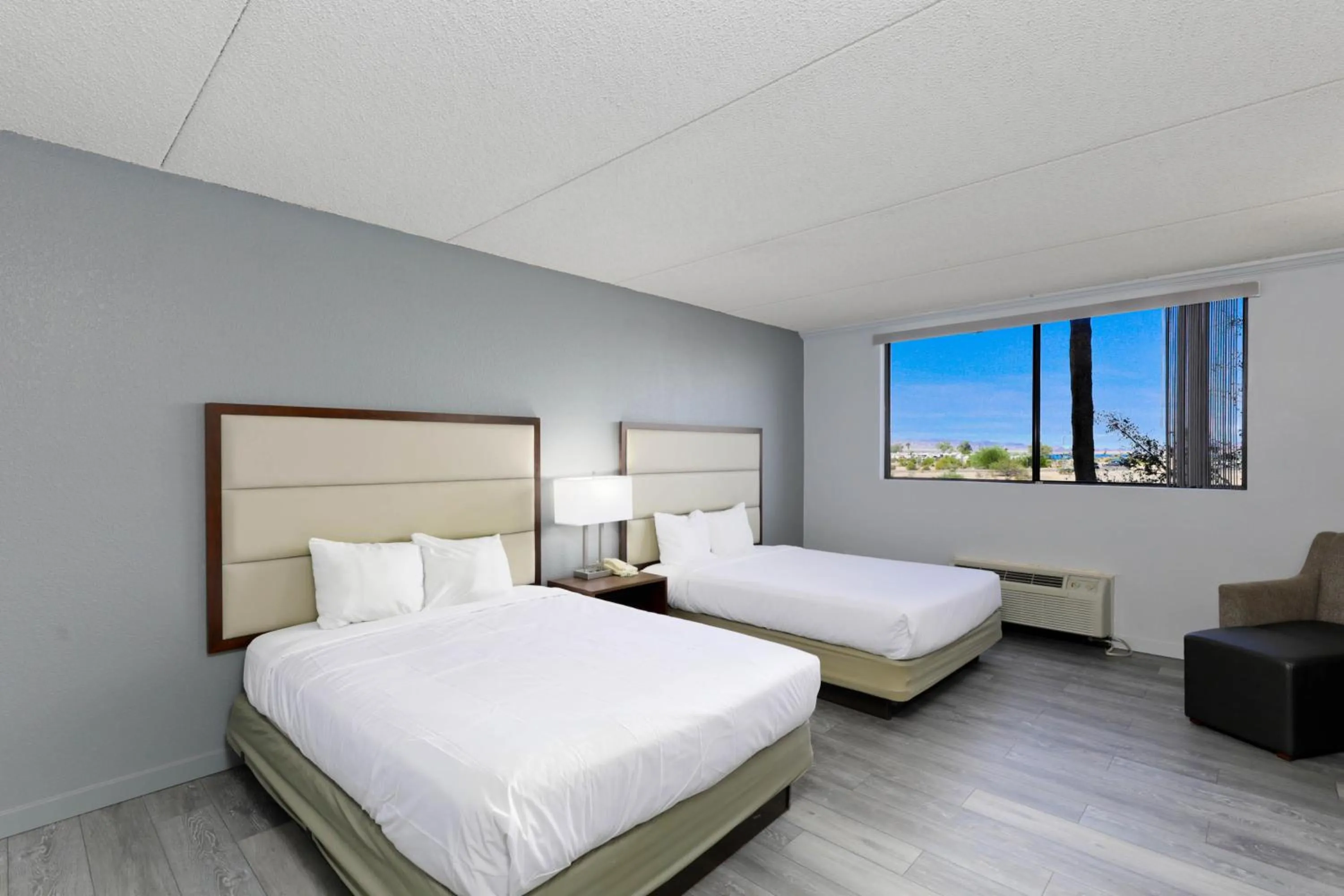 Bedroom, Bed in Studio 6 Suites Lake Havasu City AZ