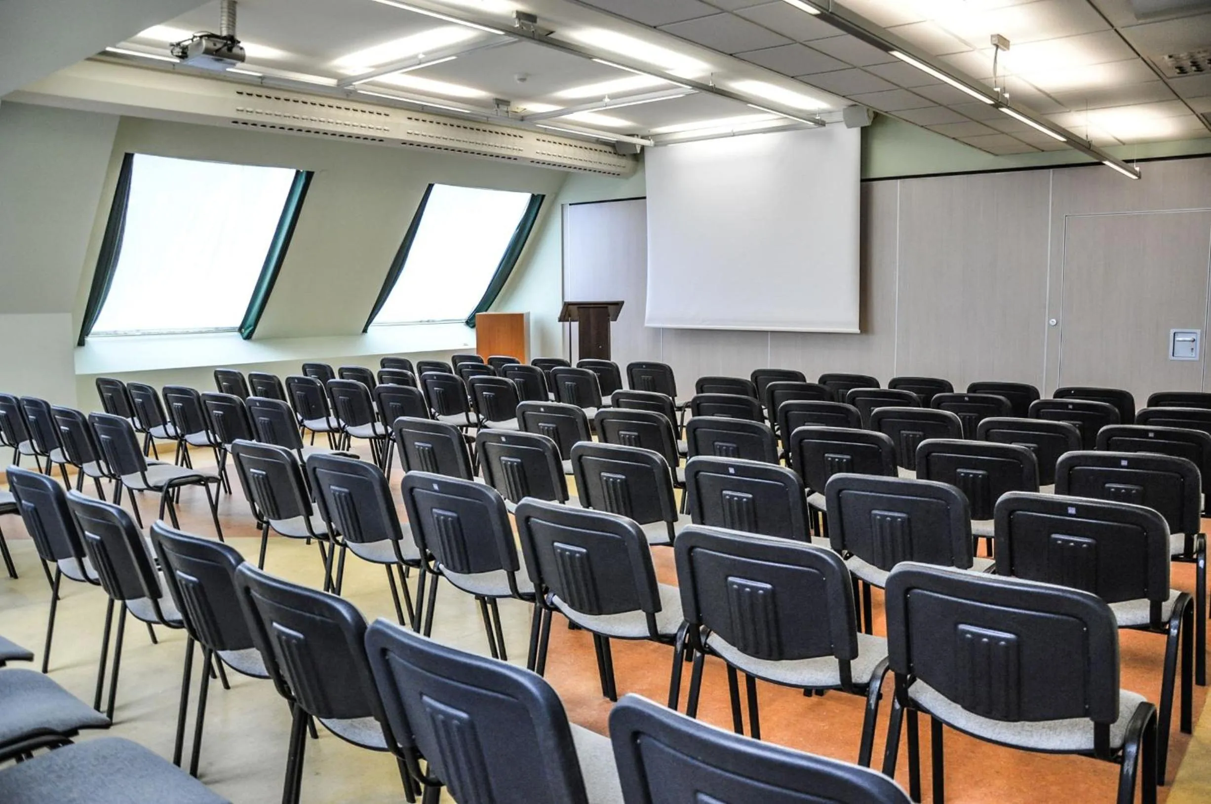 Meeting/conference room in Piramida Park Hotel & Wellness