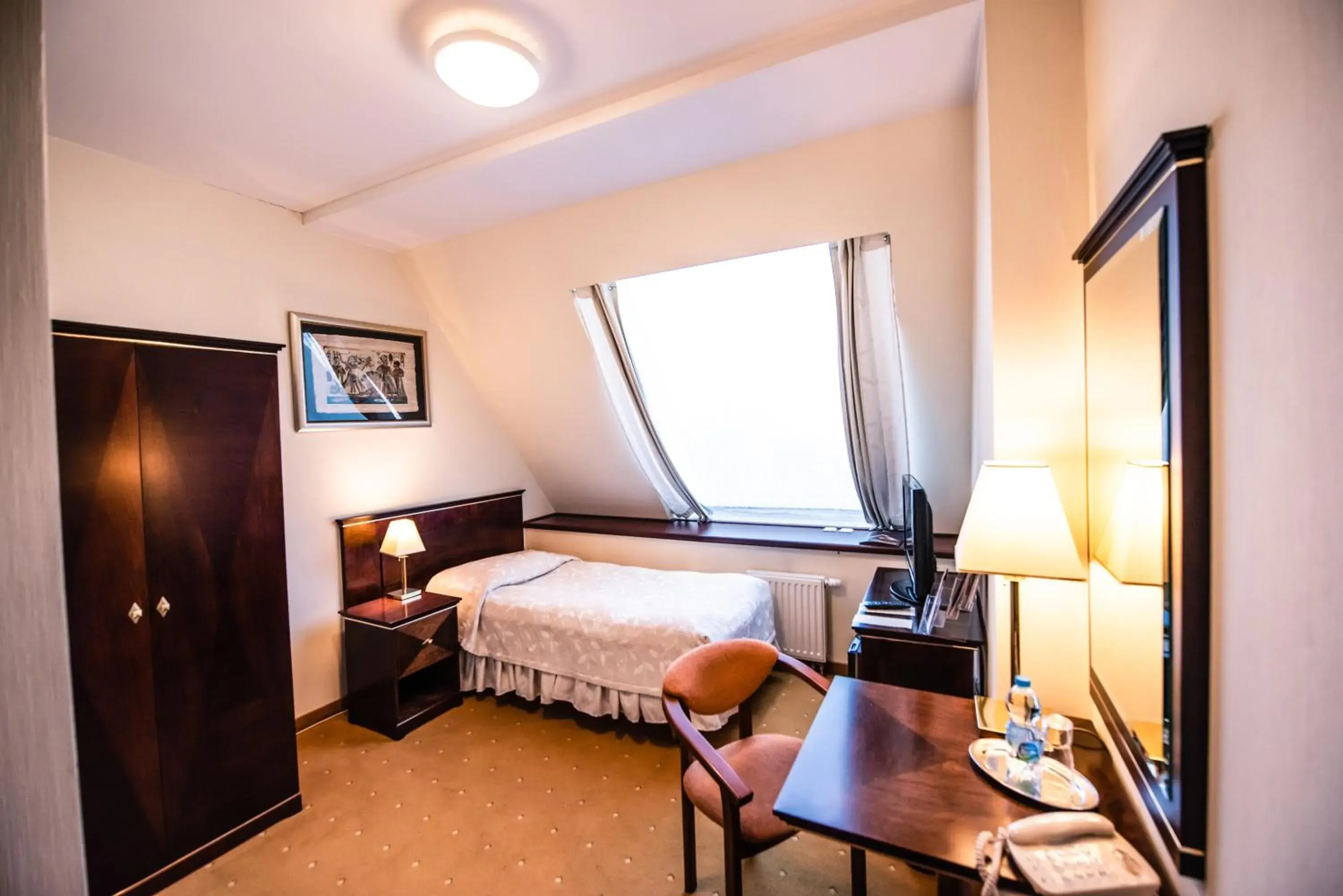 Economy Single Room in Piramida Park Hotel & Wellness Economy Single Room in Piramida Park Hotel & Wellness