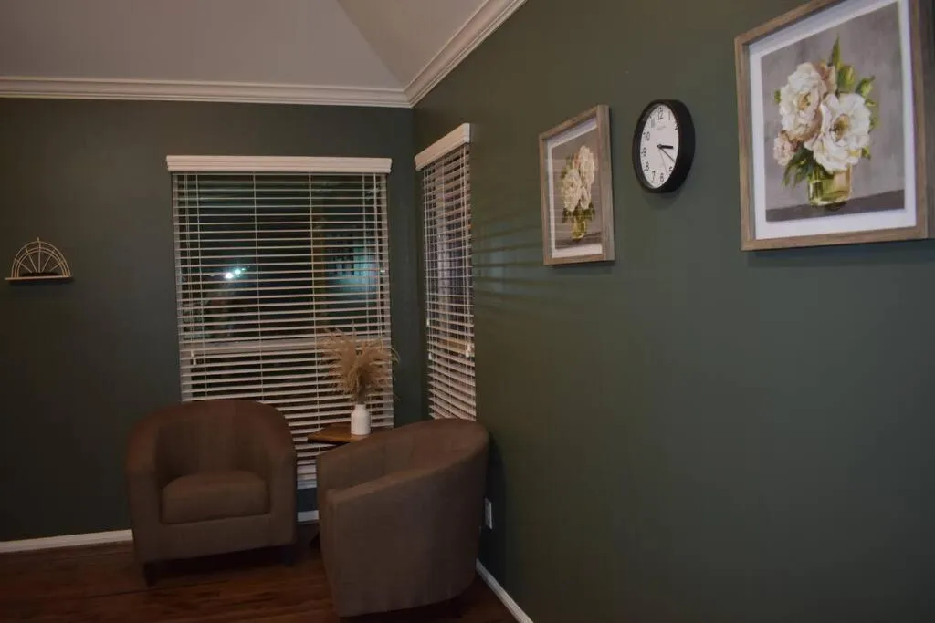 Spacious Conroe Home around 4 miles to the Lake