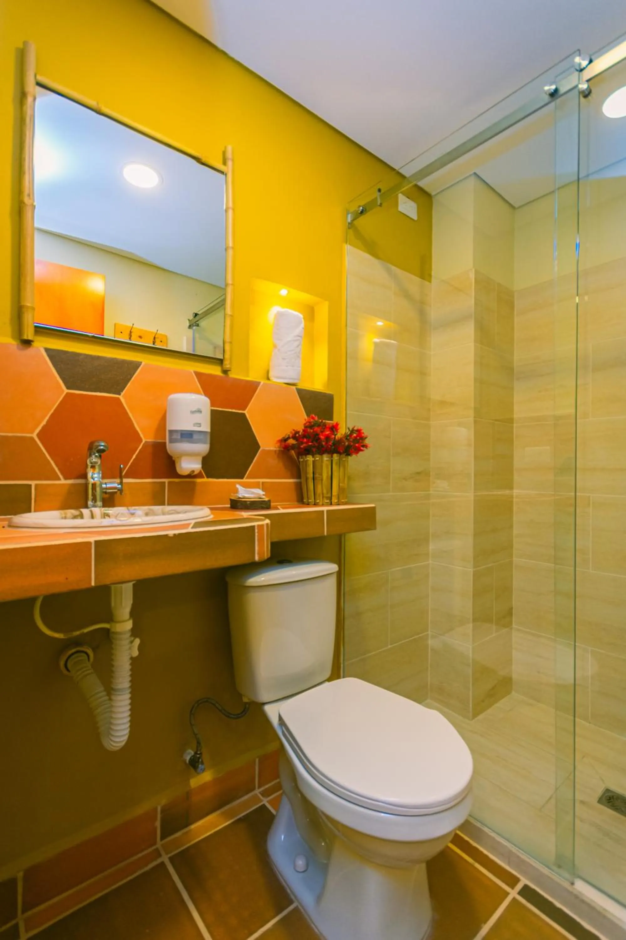 Shower in Hotel Bambu Guatape