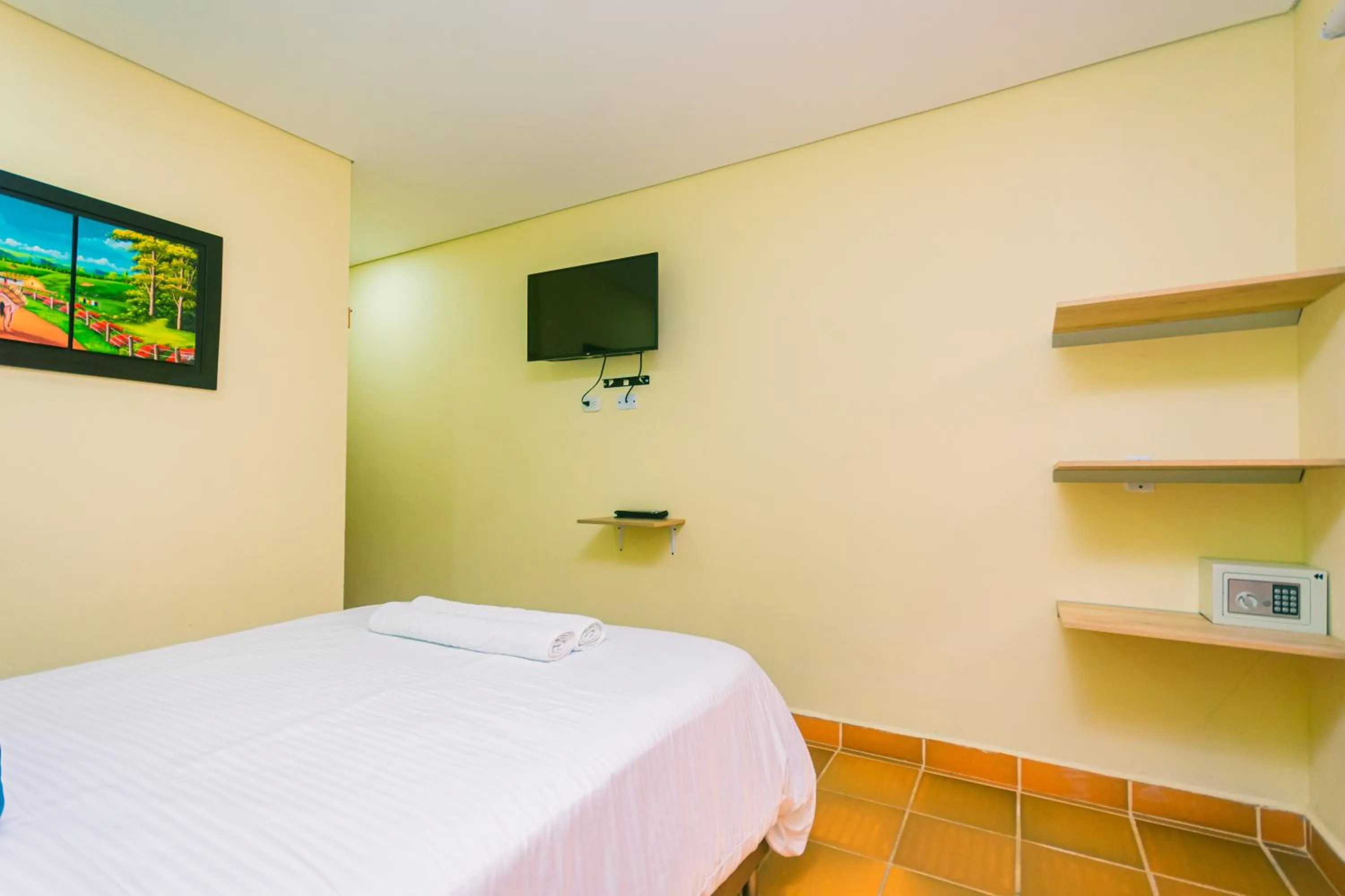 Bedroom, Bed in Hotel Bambu Guatape