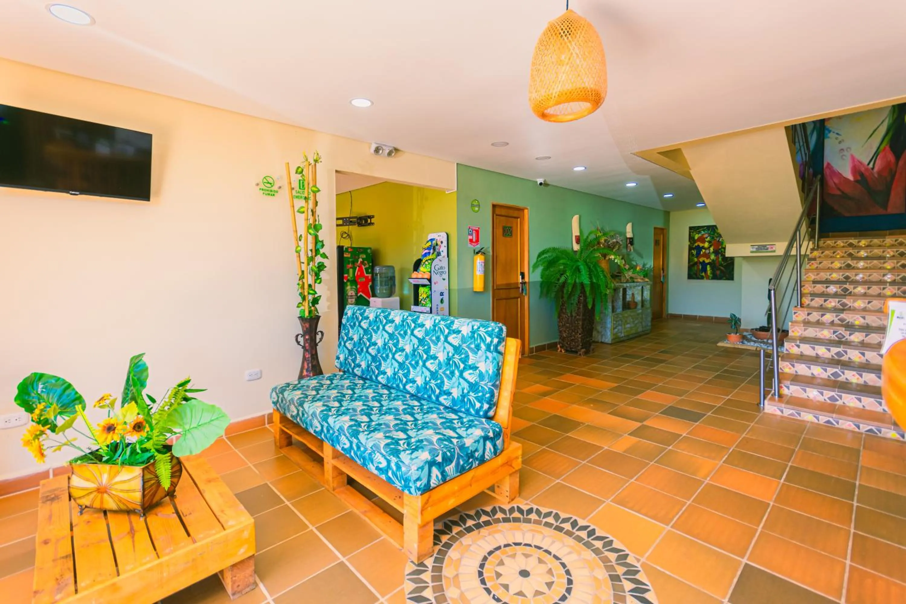 Living room in Hotel Bambu Guatape