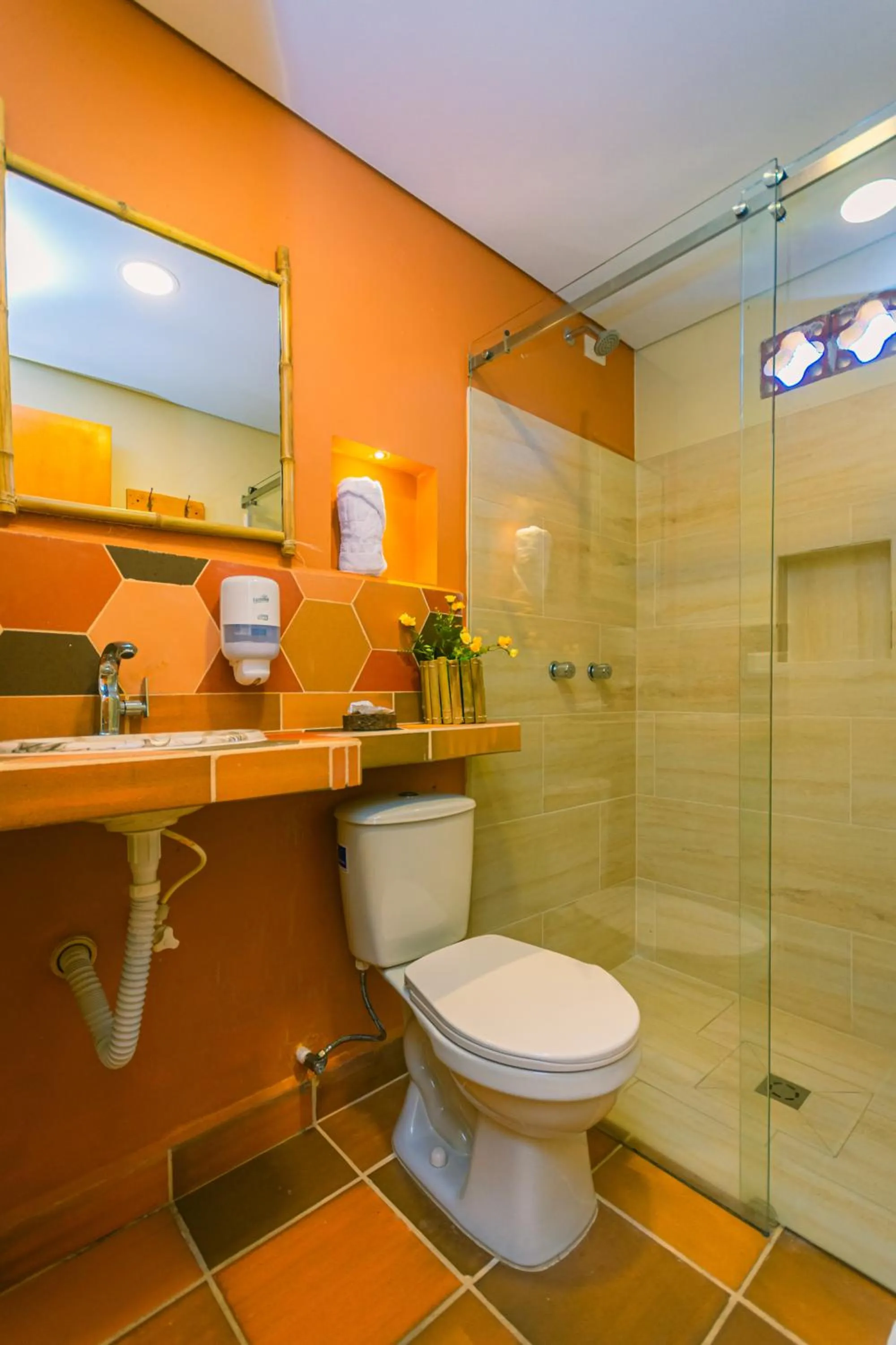 Shower in Hotel Bambu Guatape