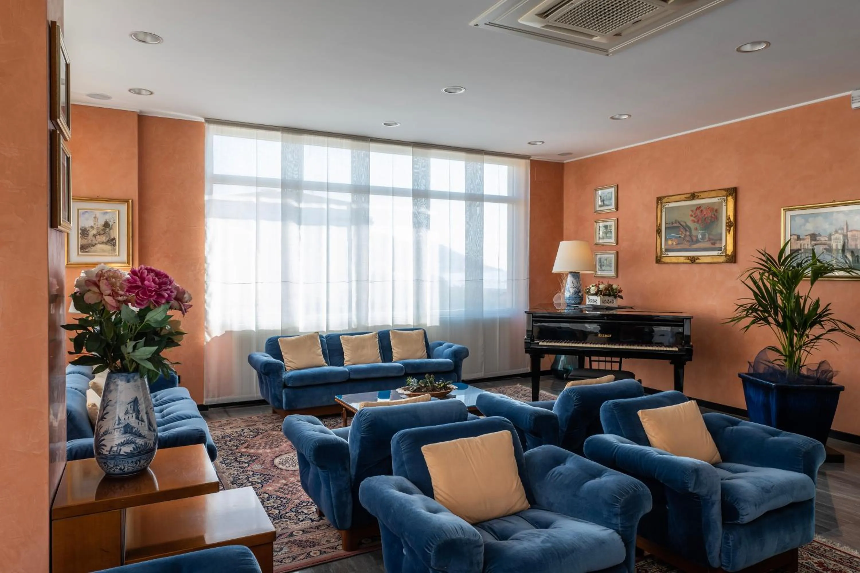 Living room in Hotel Bellevue Et Mediterranée