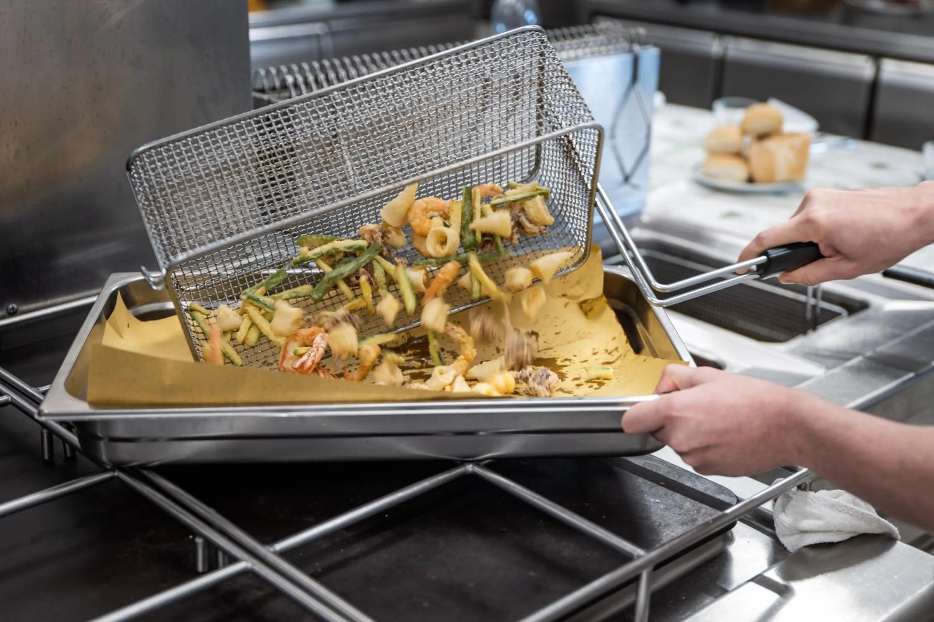 Restaurant/places to eat in Hotel Bellevue Et Mediterranée