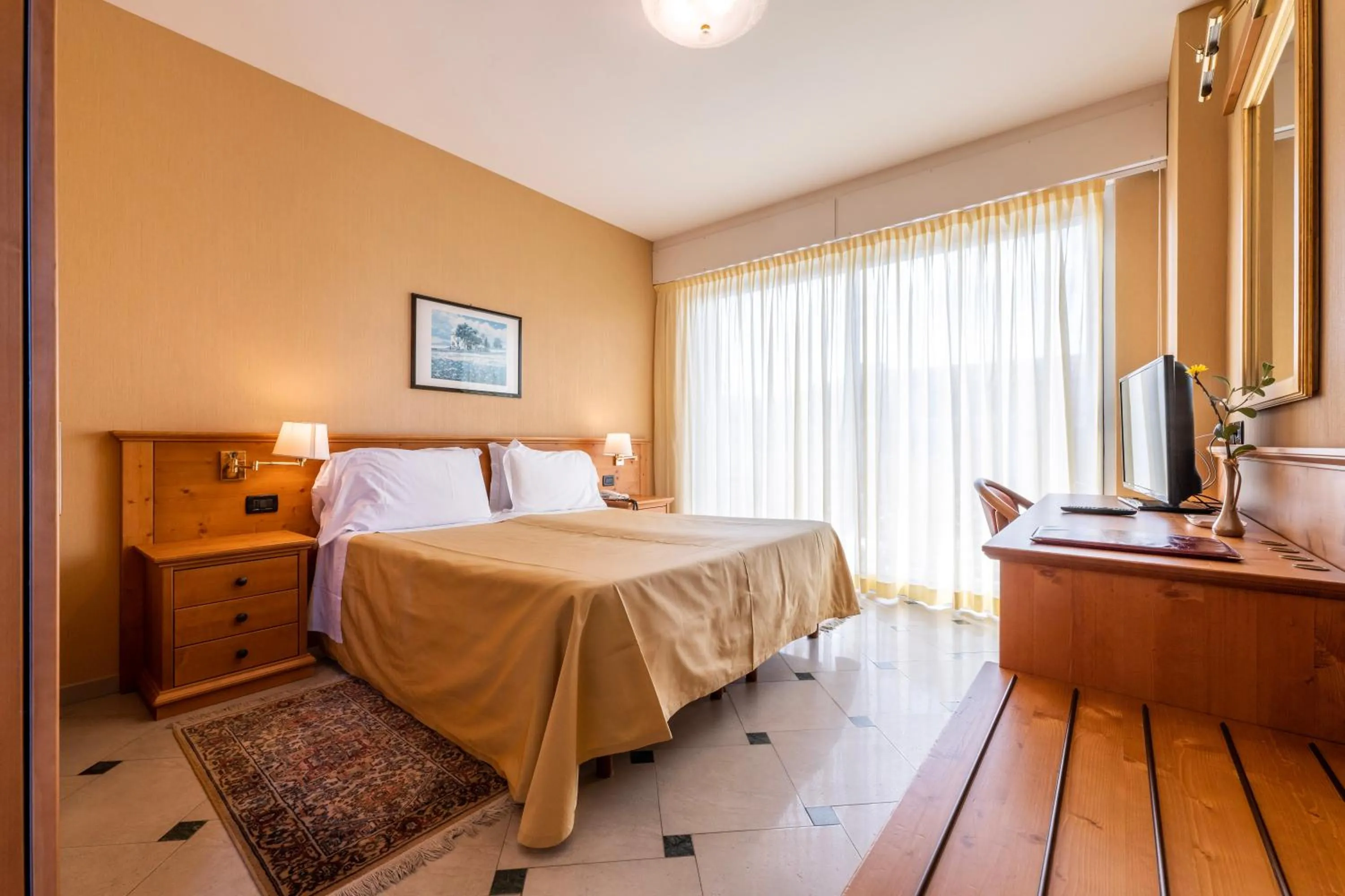 Bed in Hotel Bellevue Et Mediterranée