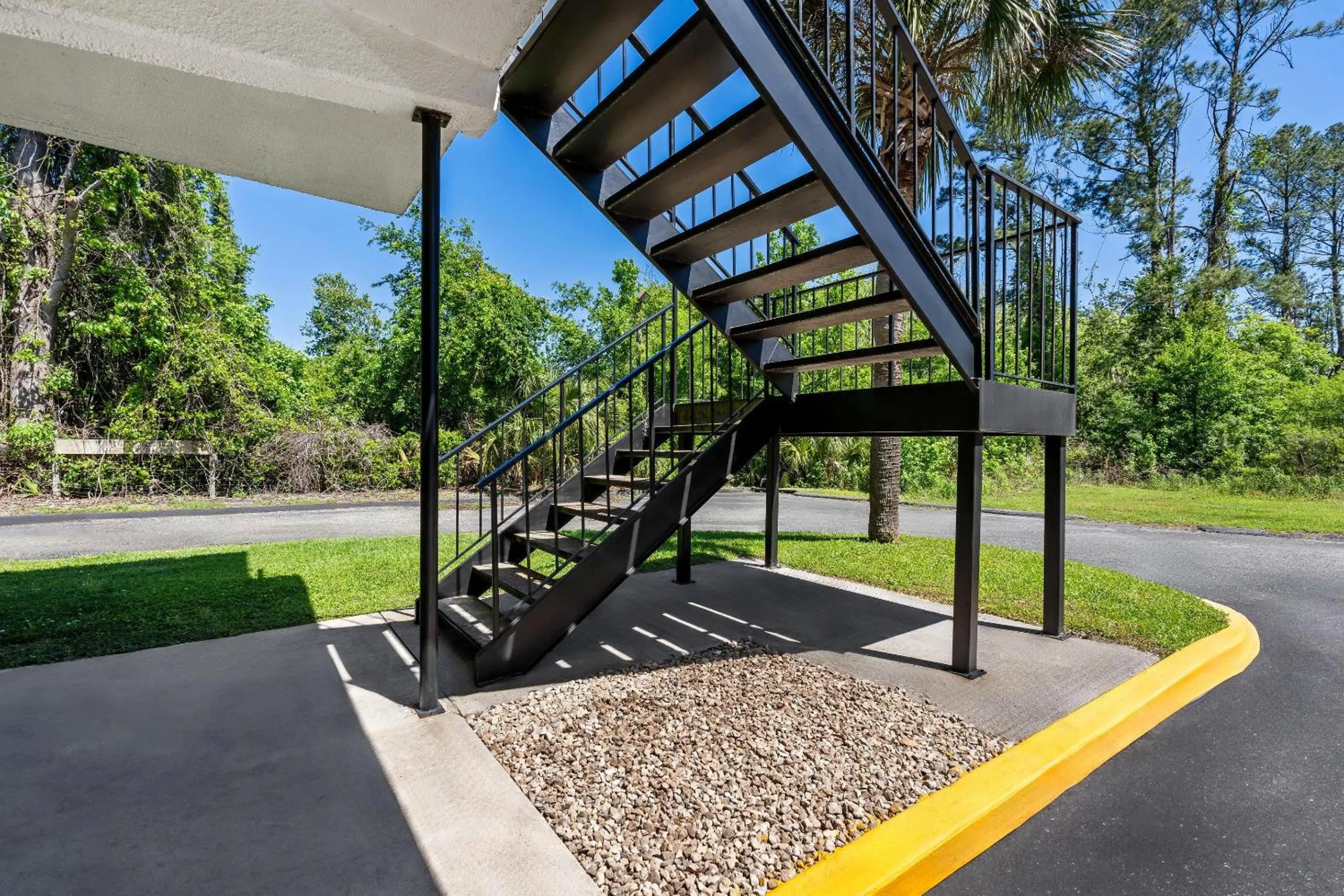 Property building in Econo Lodge