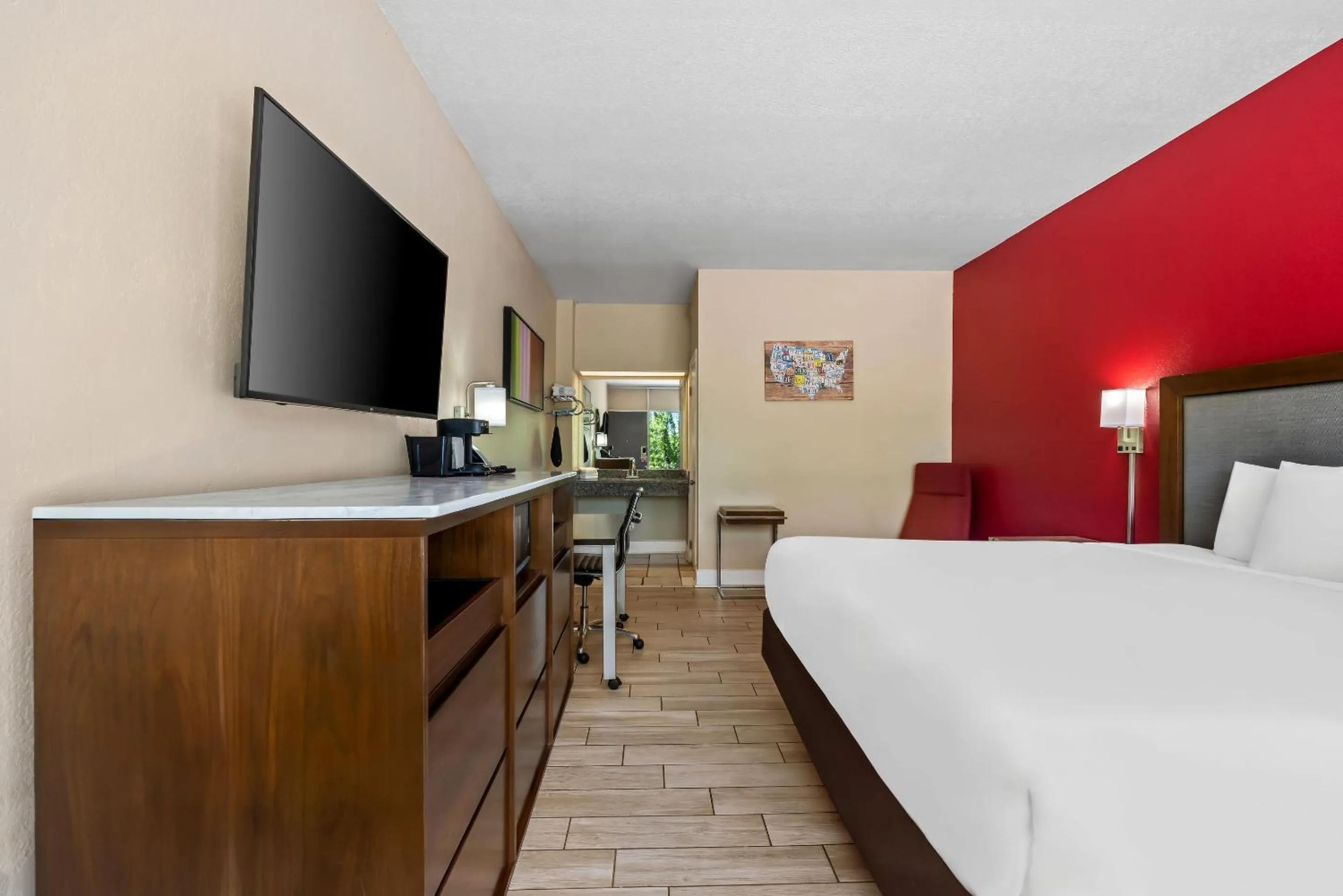 Bedroom in Econo Lodge