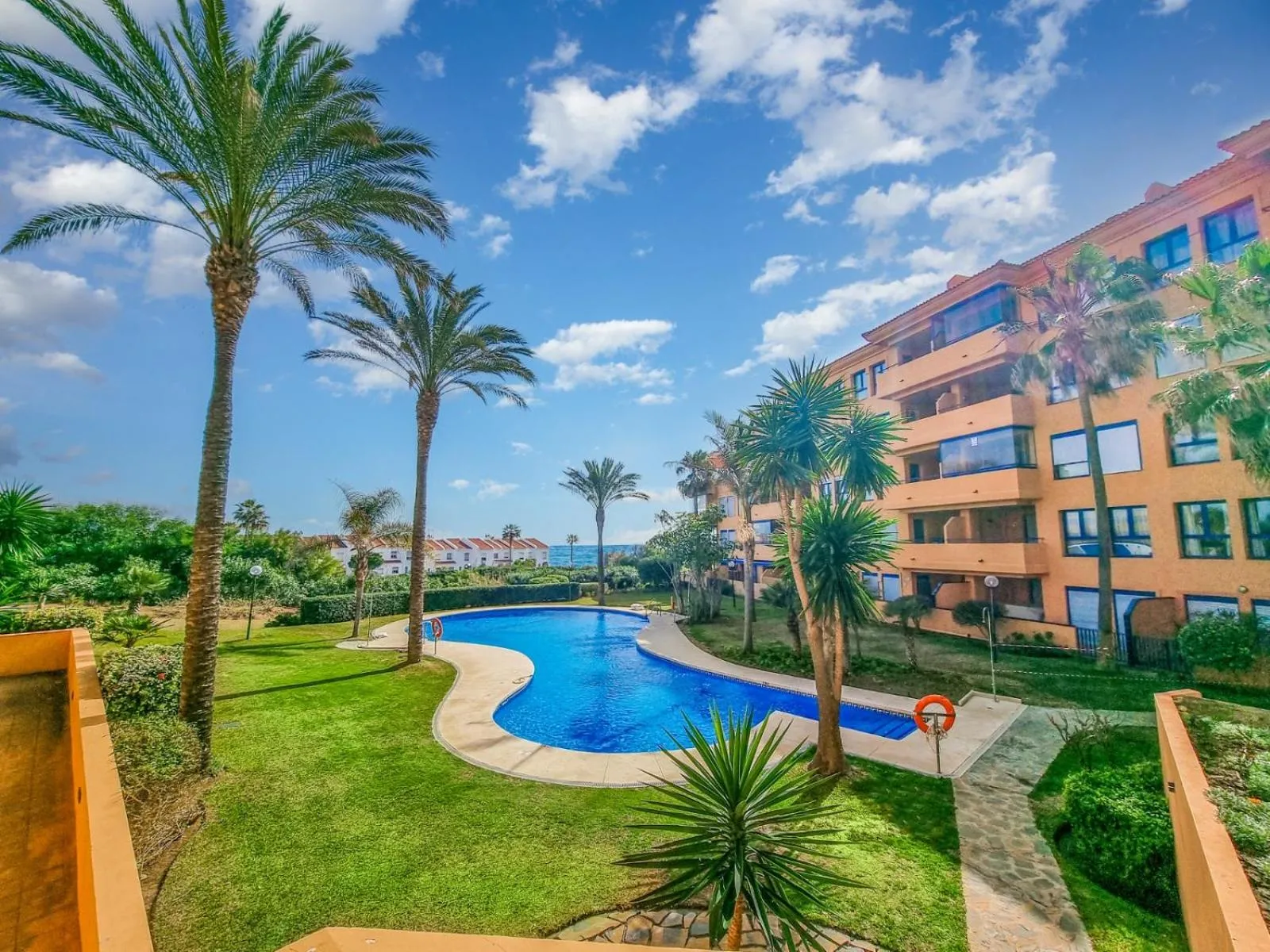 Pool view in La Aldea