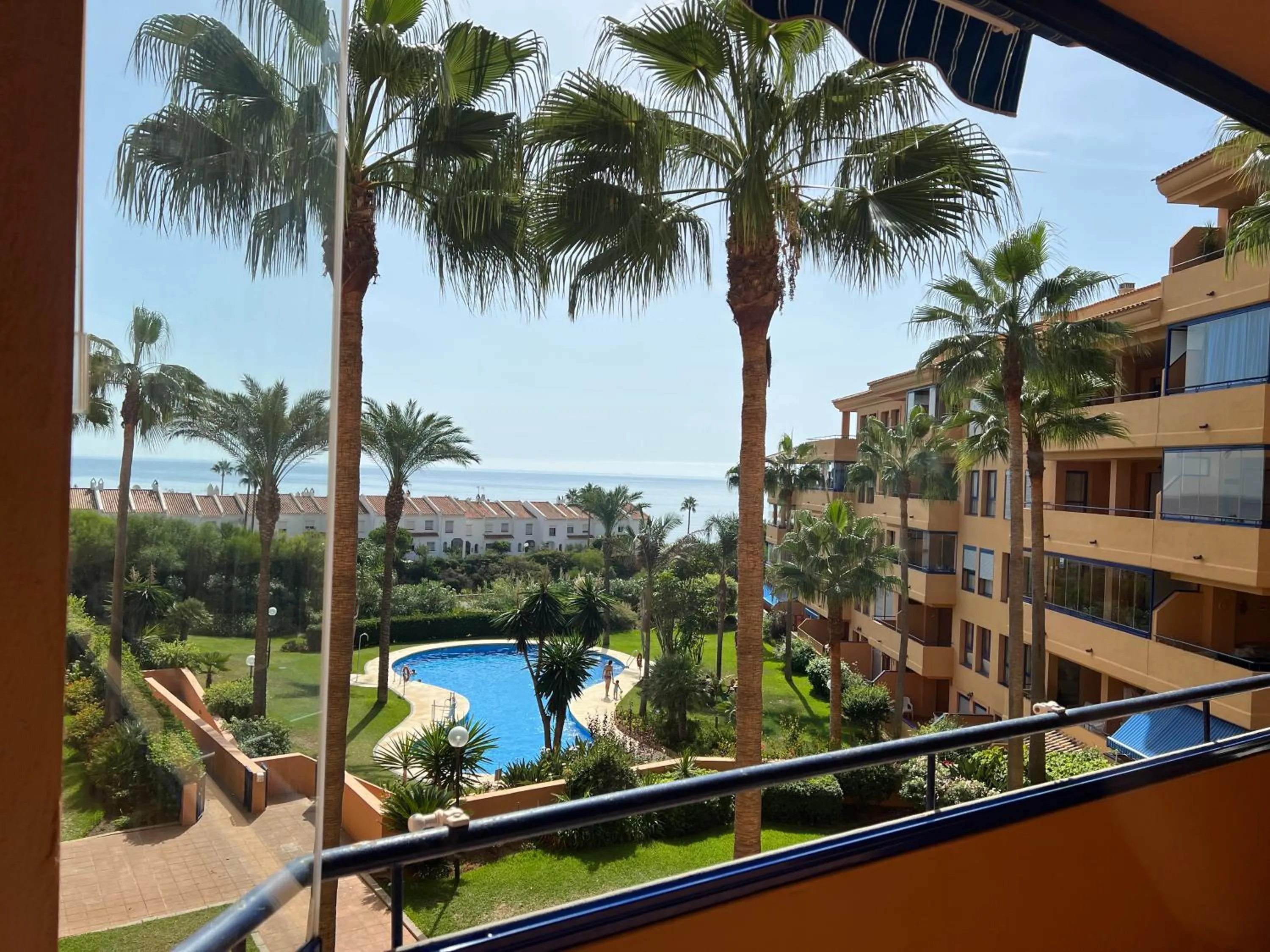 Pool view in La Aldea
