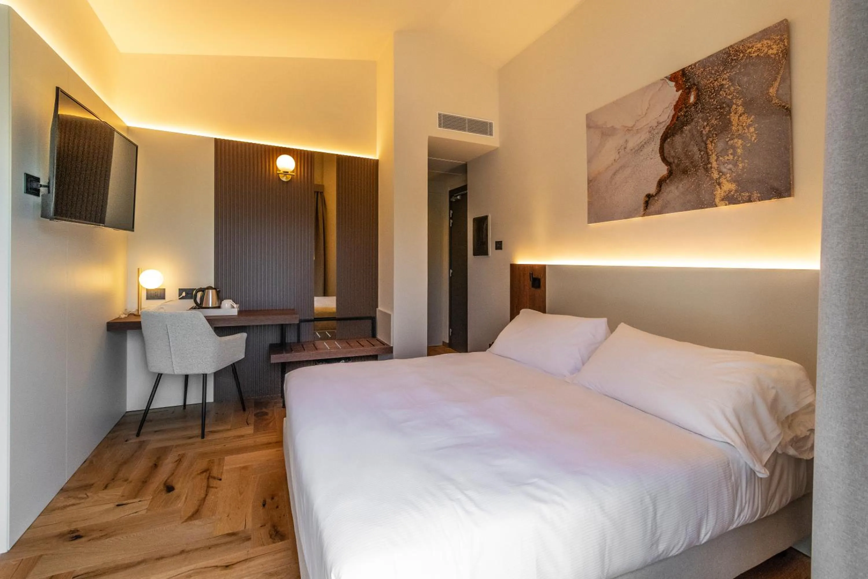 Bedroom, Bed in Madi city Hotel