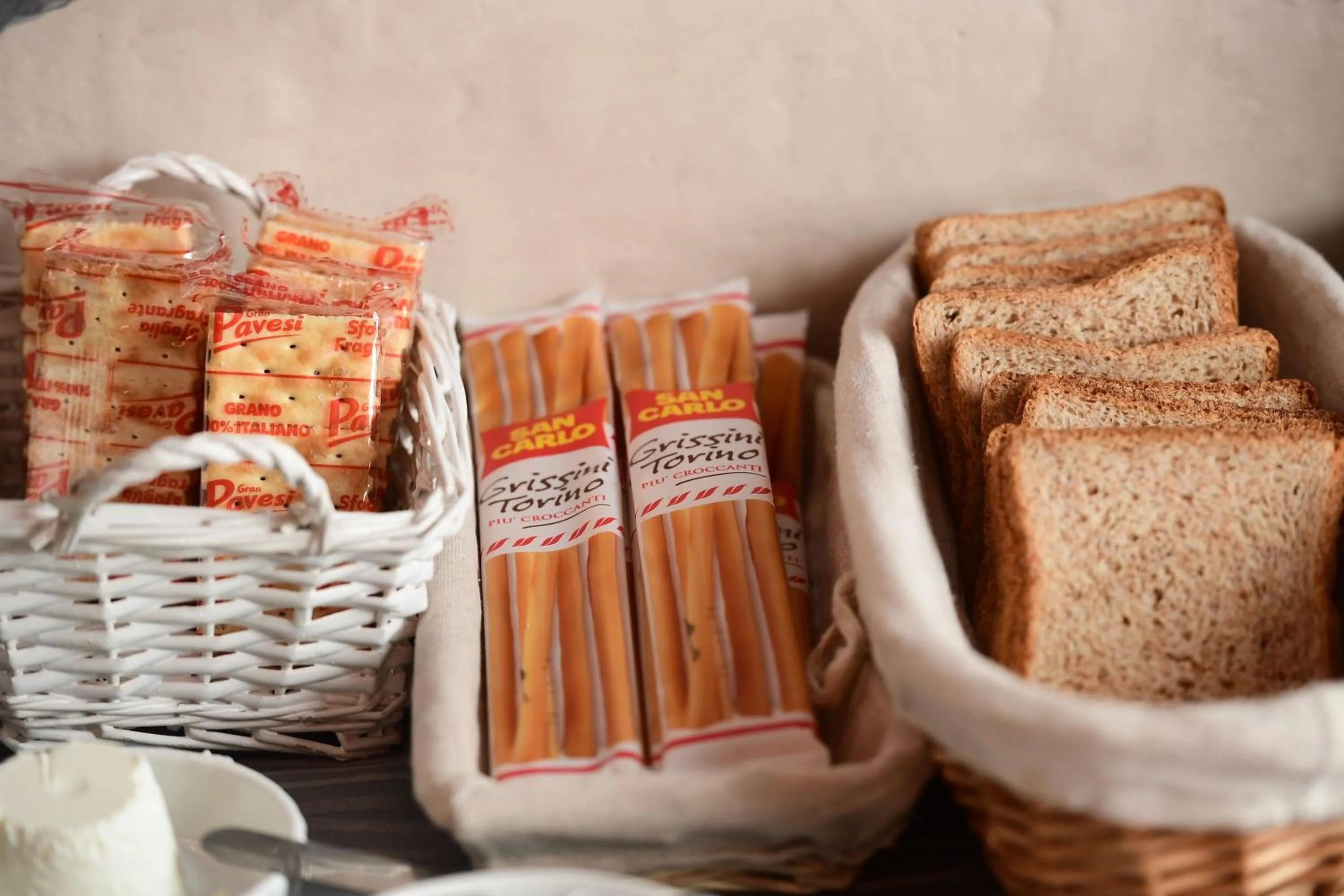 Buffet breakfast in Little Italy Hostel Ex Chiesa S Donato