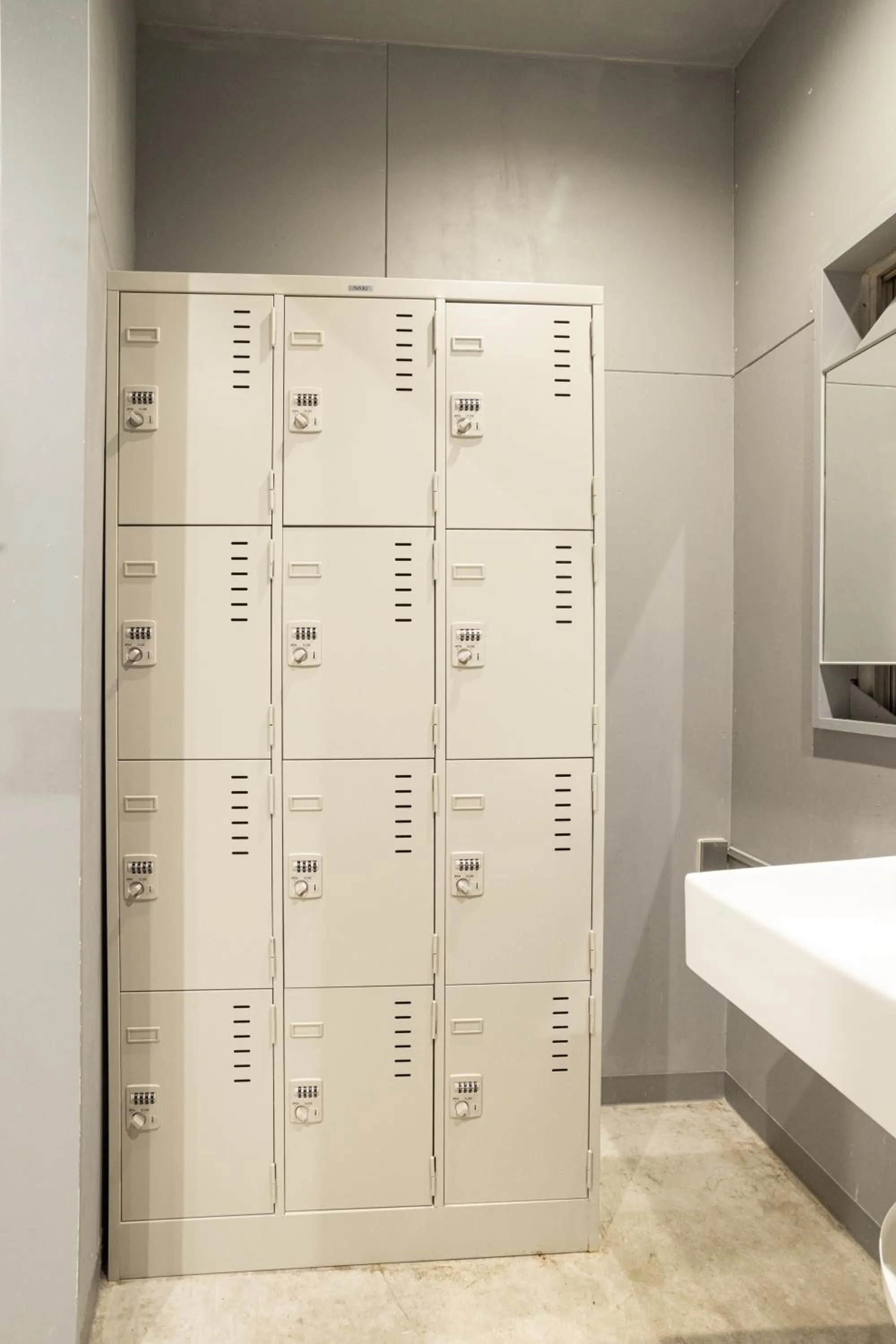 locker in Hostel STAND BY ME