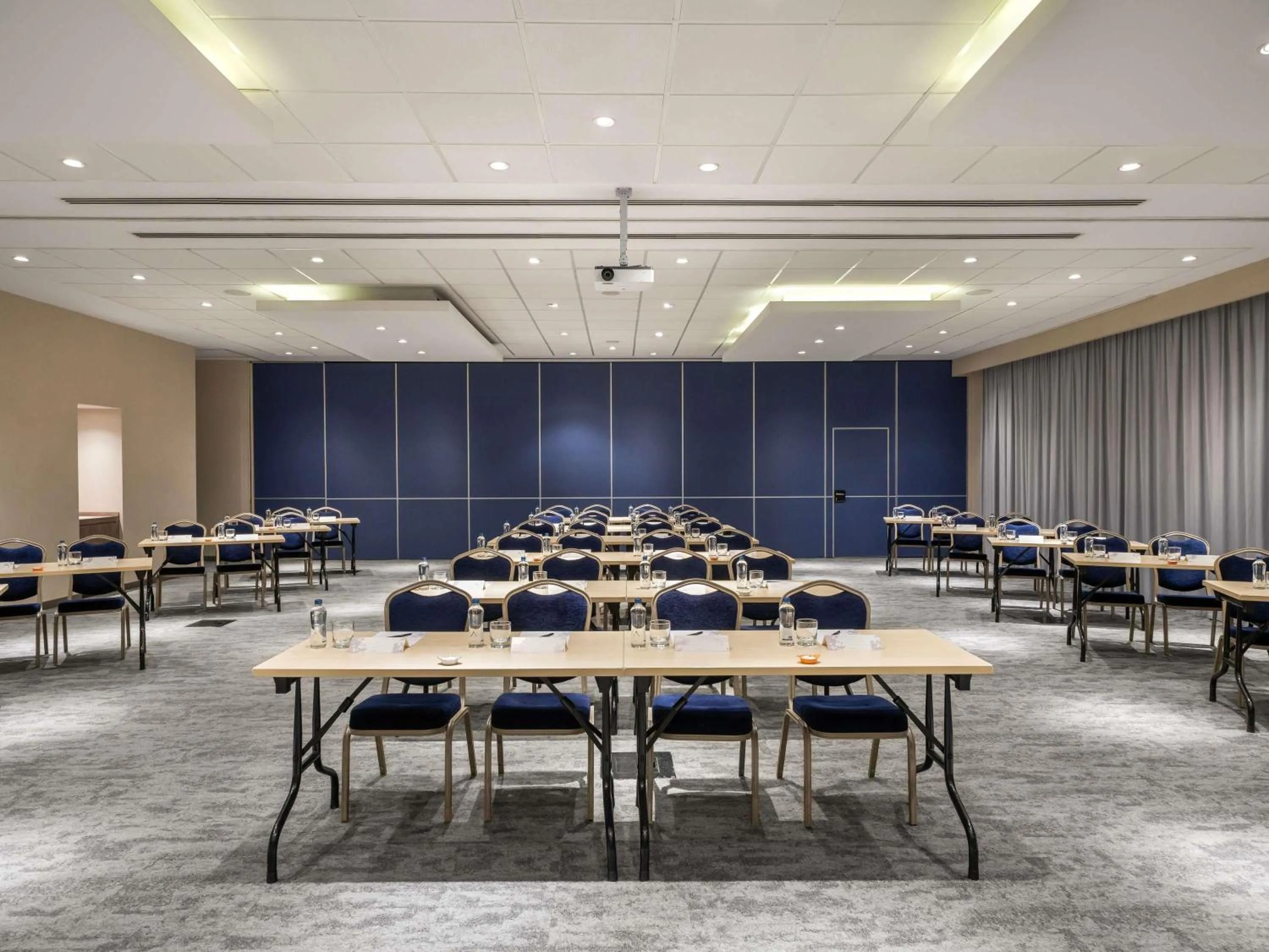 Meeting/conference room in Novotel Istanbul Zeytinburnu