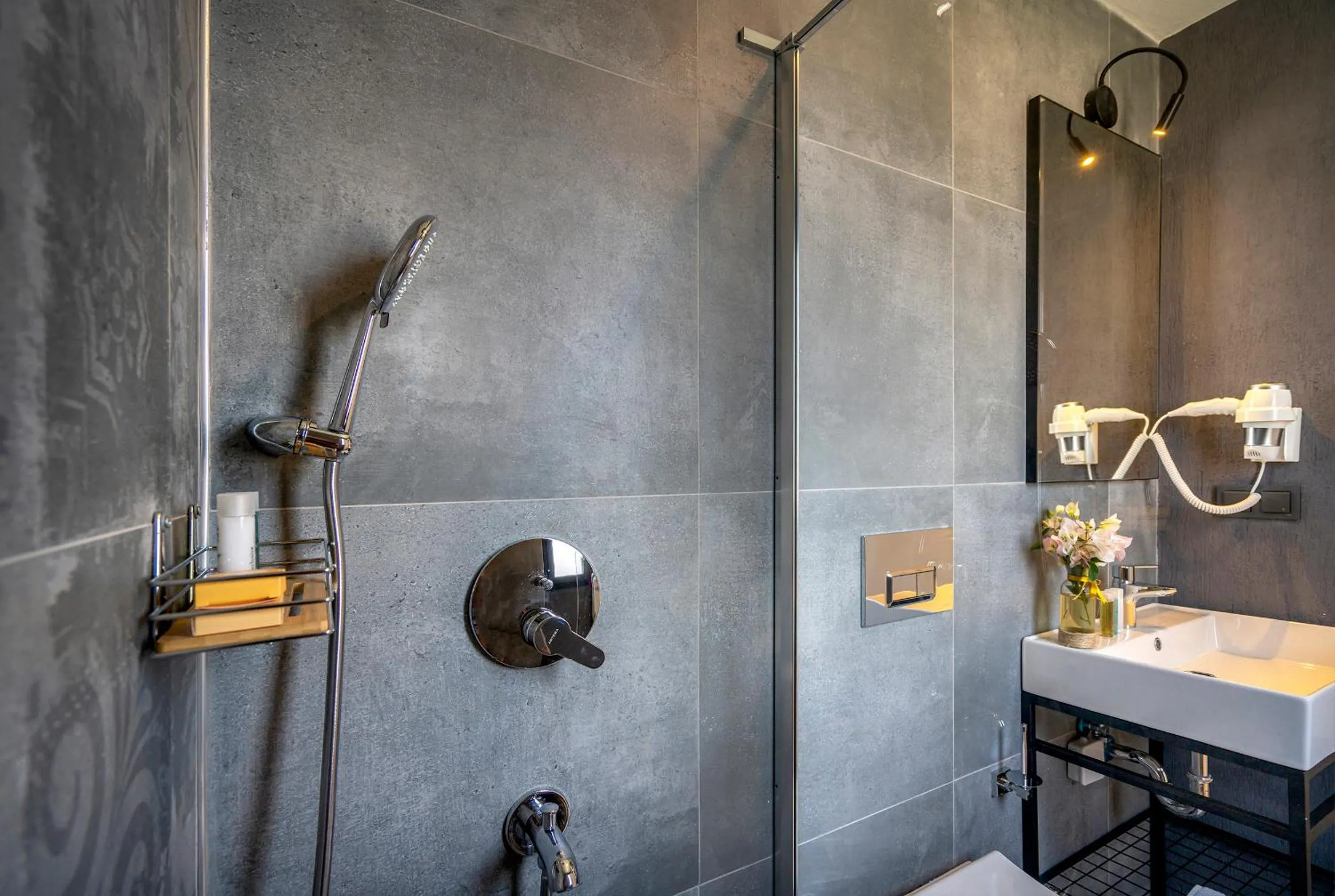 Bathroom in DADYA BORA HOTEL