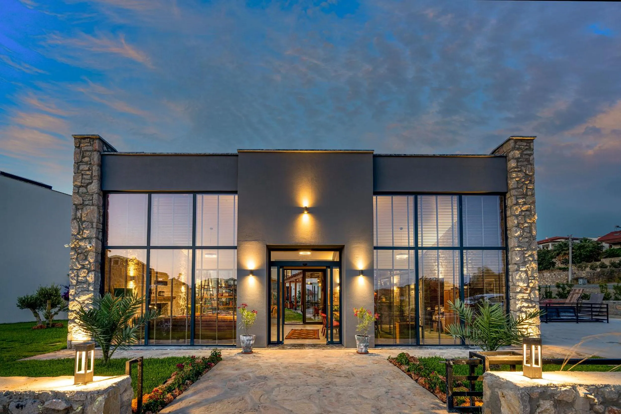 Property building in DADYA BORA HOTEL