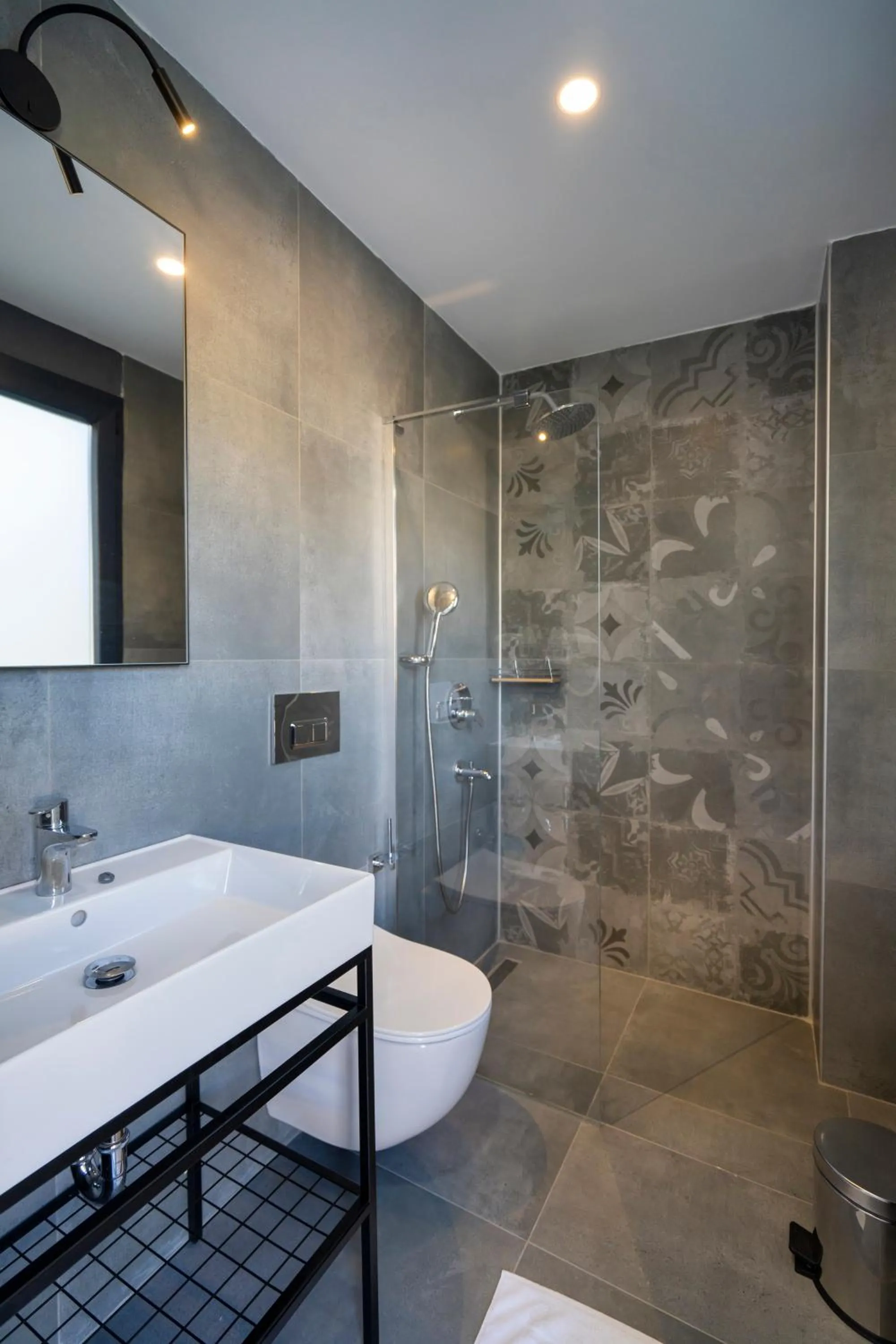 Bathroom in DADYA BORA HOTEL