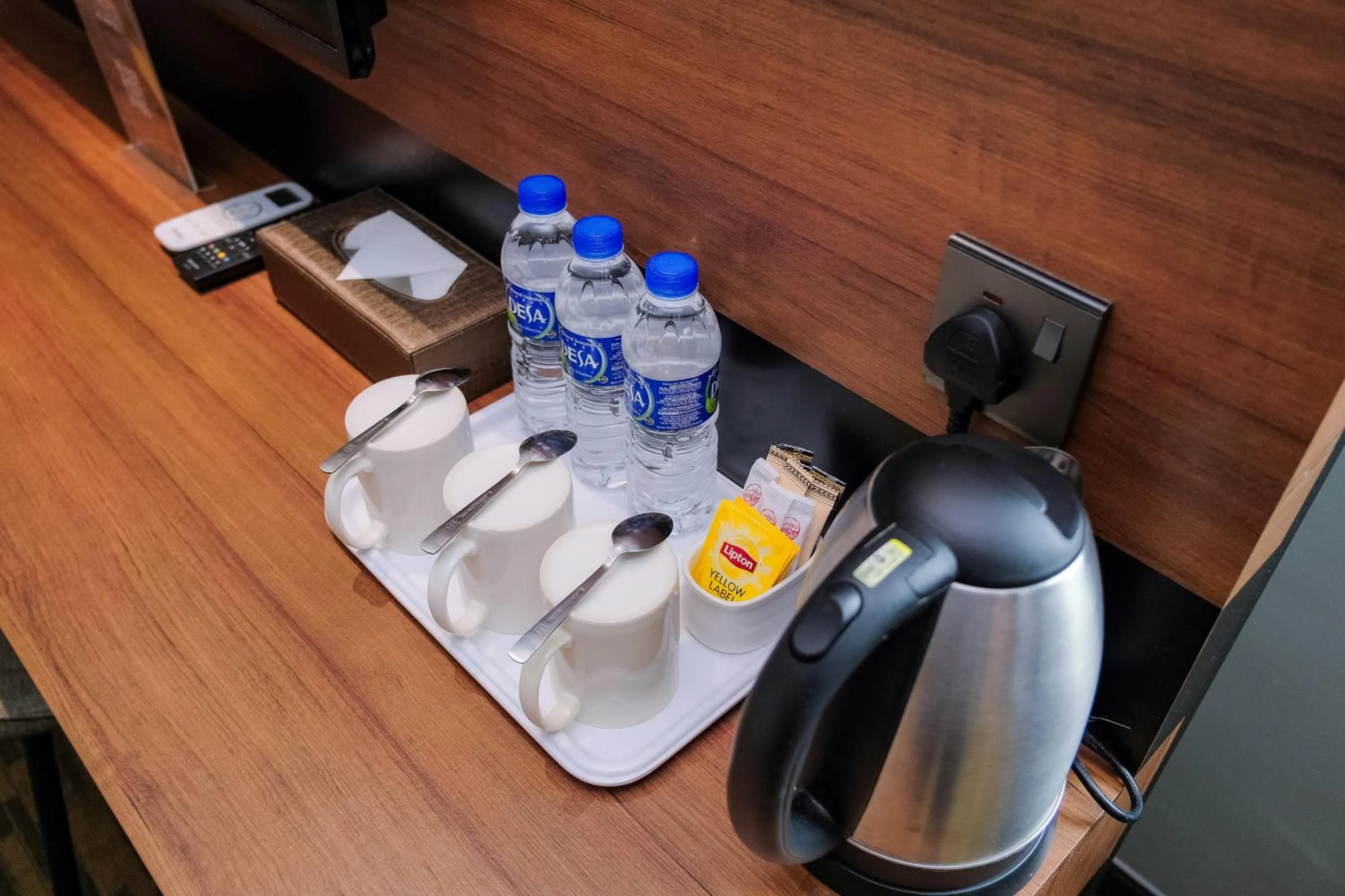 Coffee/tea facilities in NB HOTEL