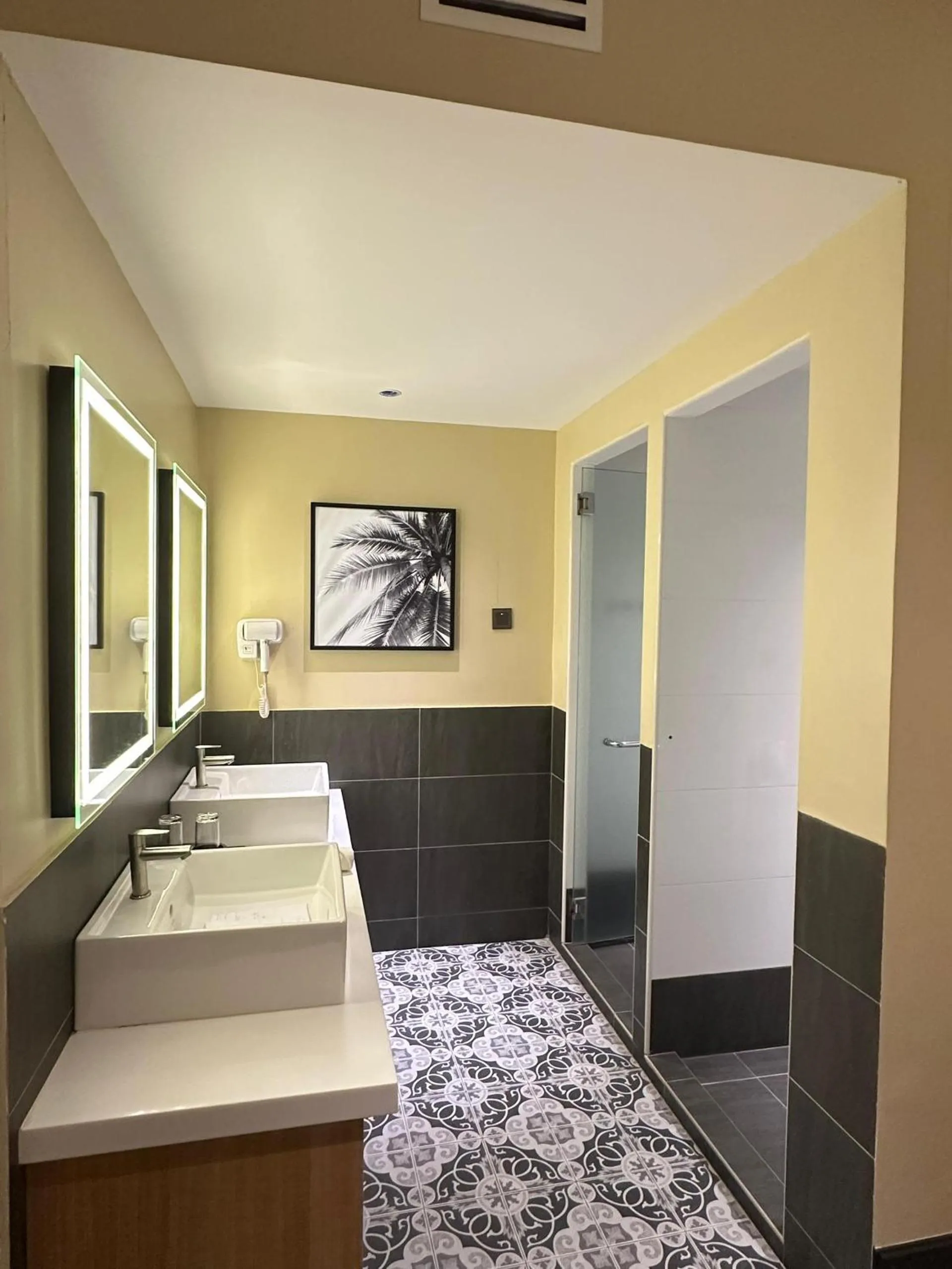 Family Room in NB HOTEL