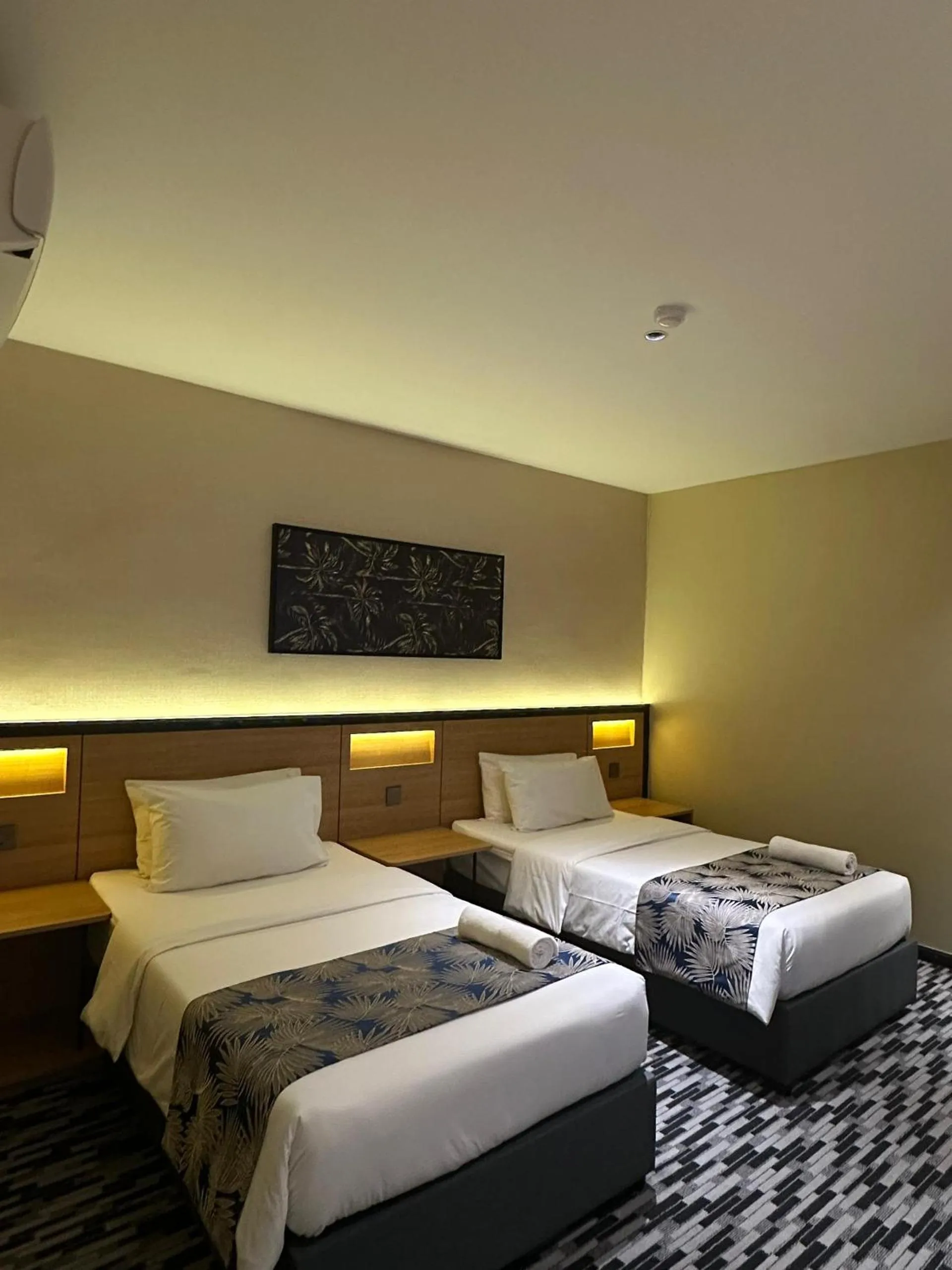 Twin Room in NB HOTEL