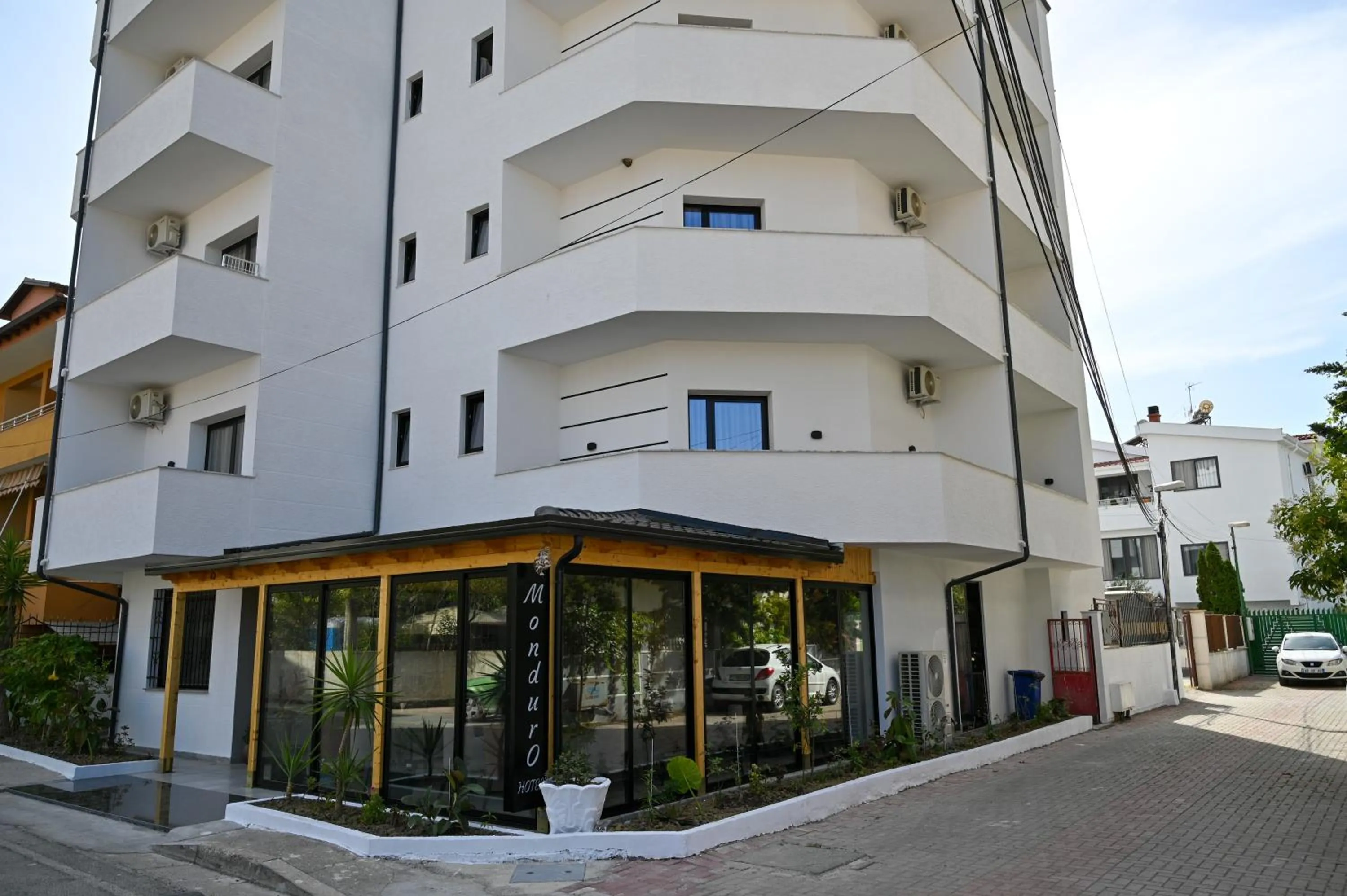Property building in MondurO Hotel