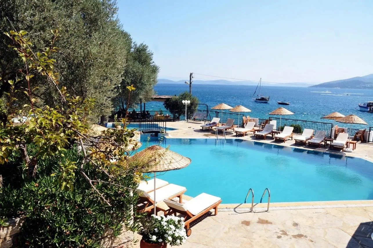 Day in Omar Hotel & Suites