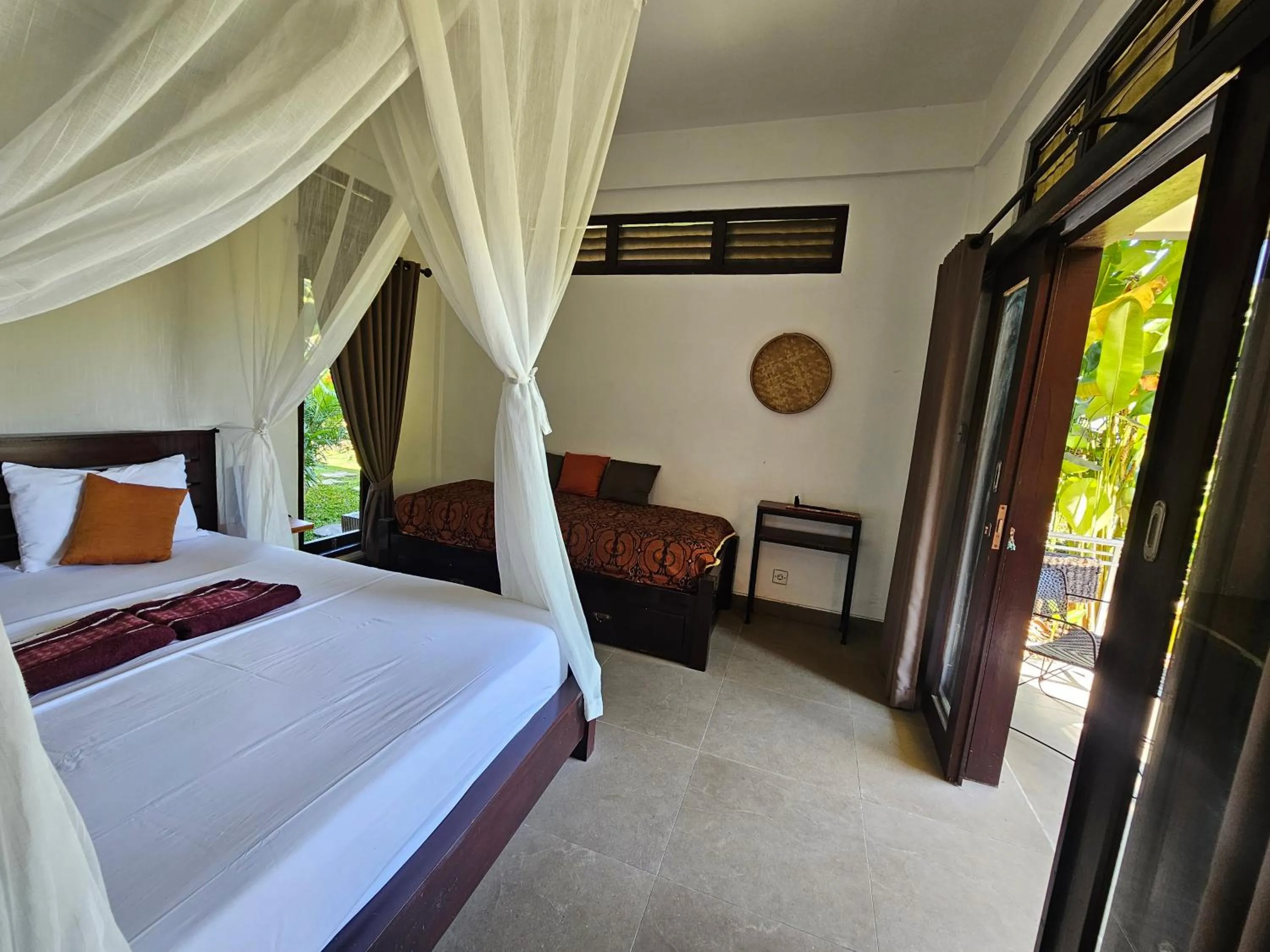 Bed in Villa Markisa Pakisan