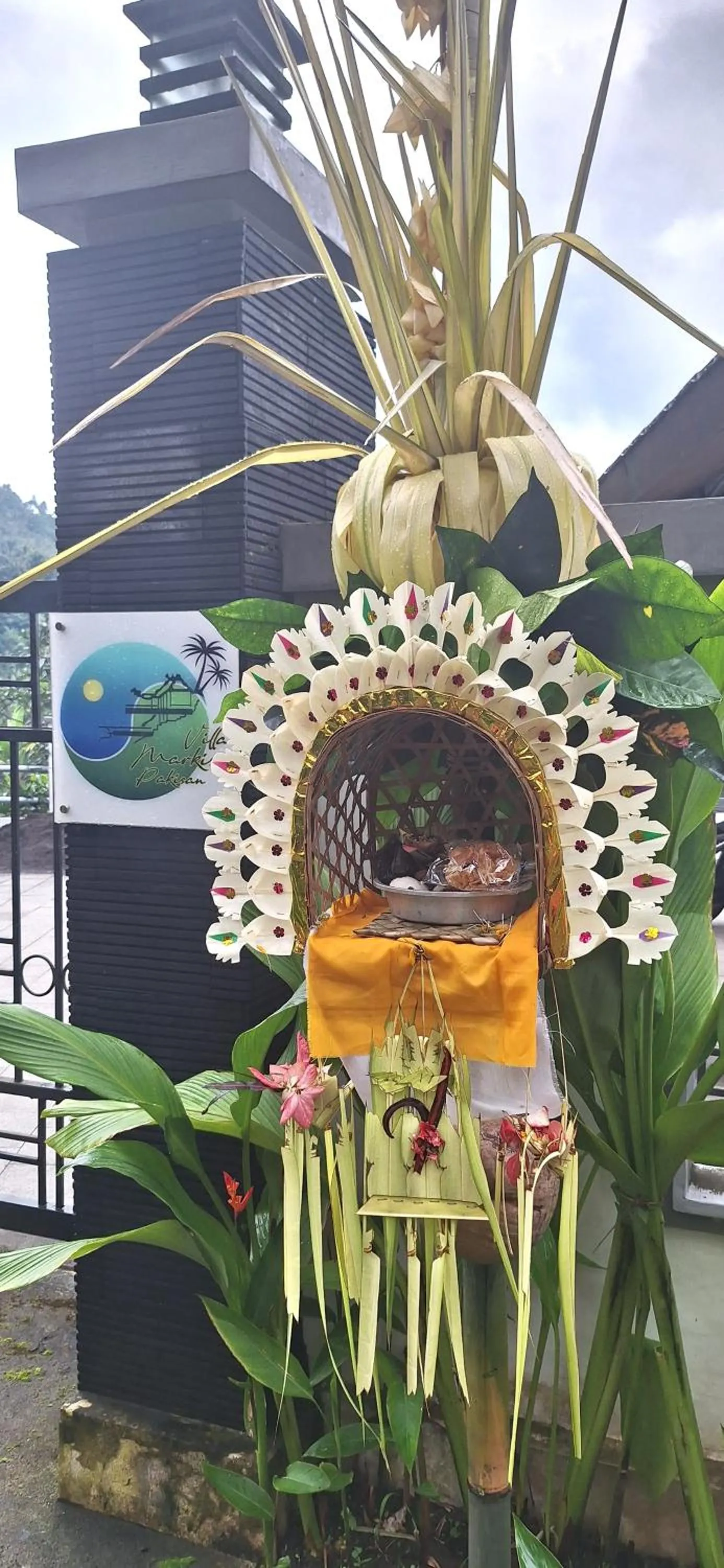 Facade/entrance in Villa Markisa Pakisan