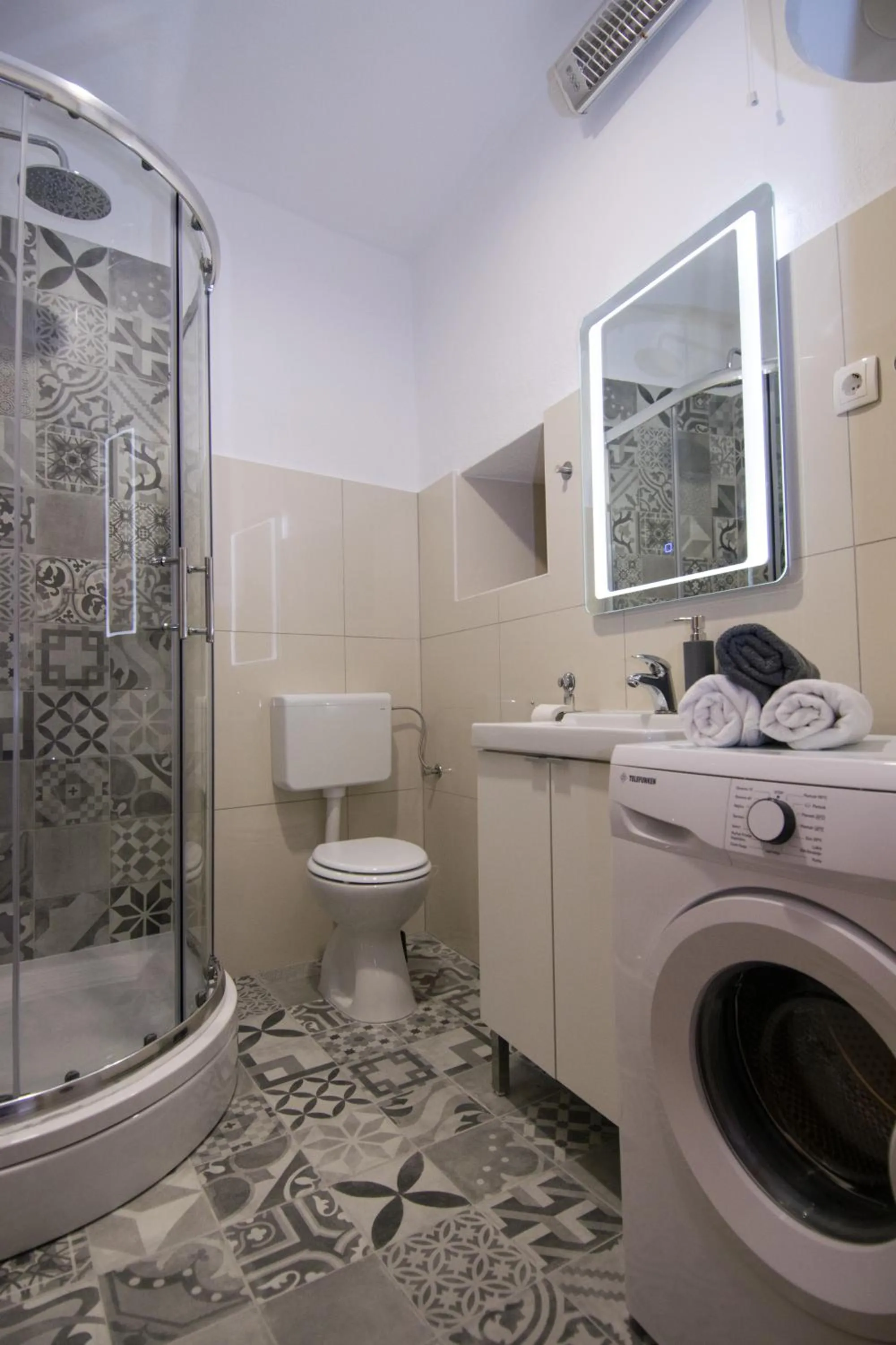 Shower in Studio Terrace Borgoforte