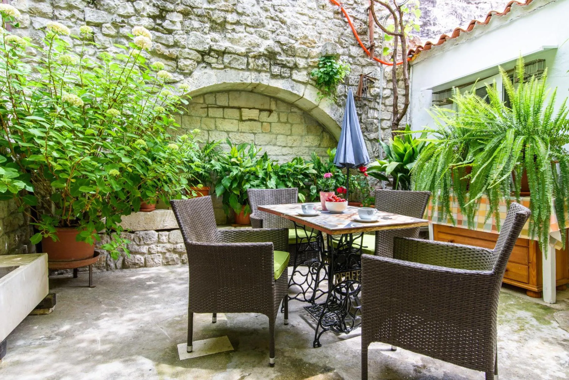Patio in Studio Terrace Borgoforte