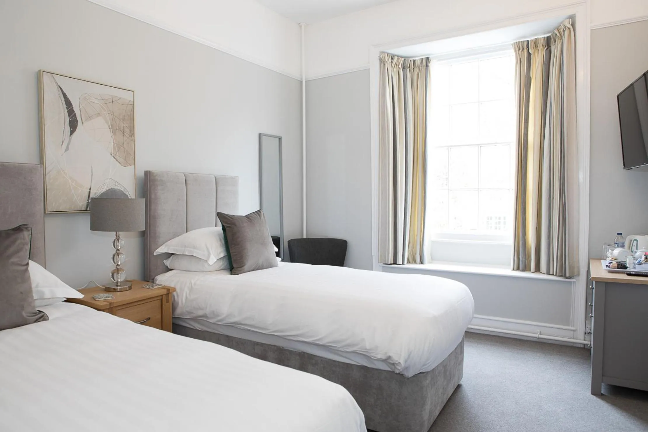 Property building, Bed in Bramwood Guest House