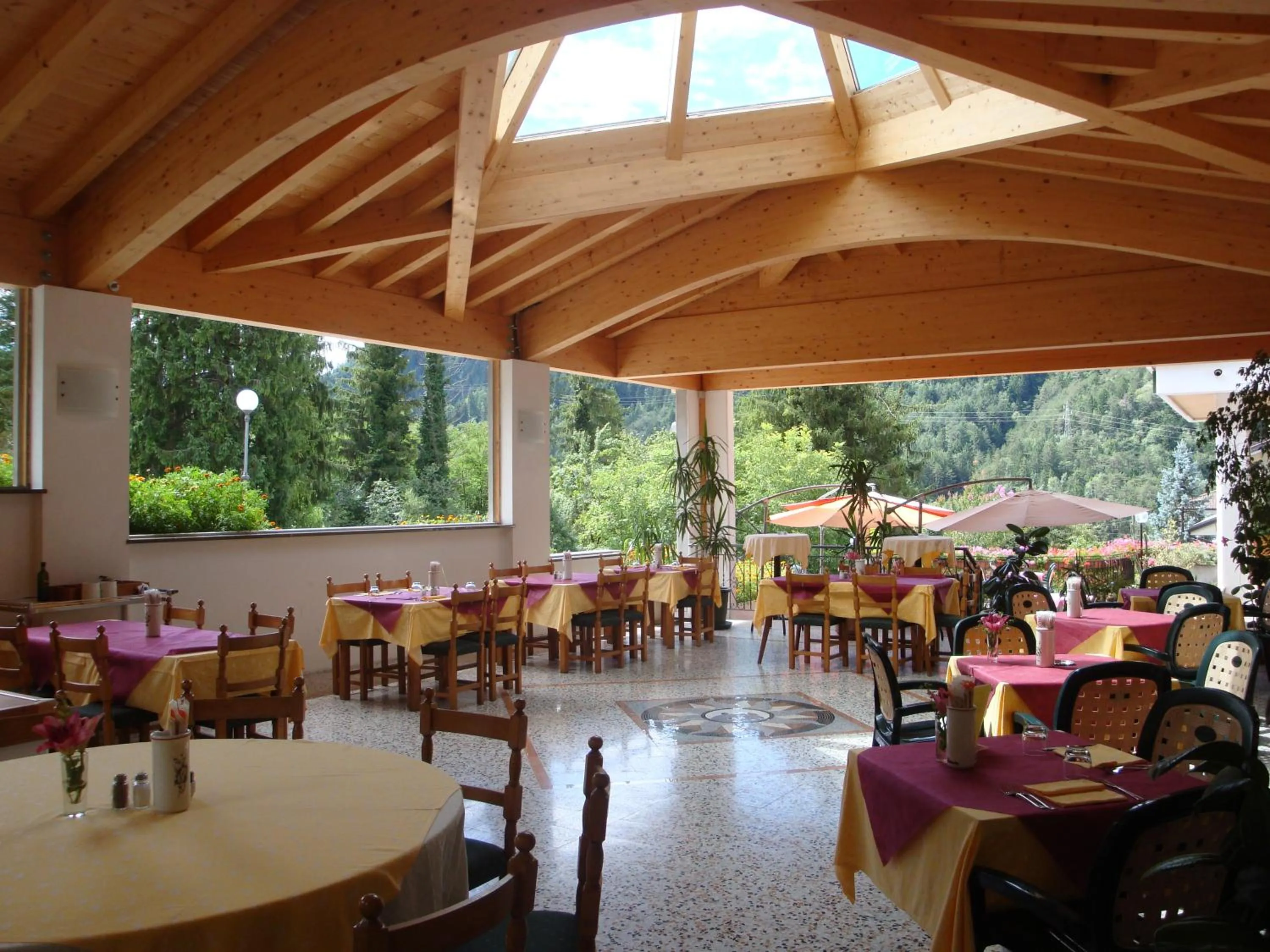 Restaurant/places to eat in Hotel Park Oasi