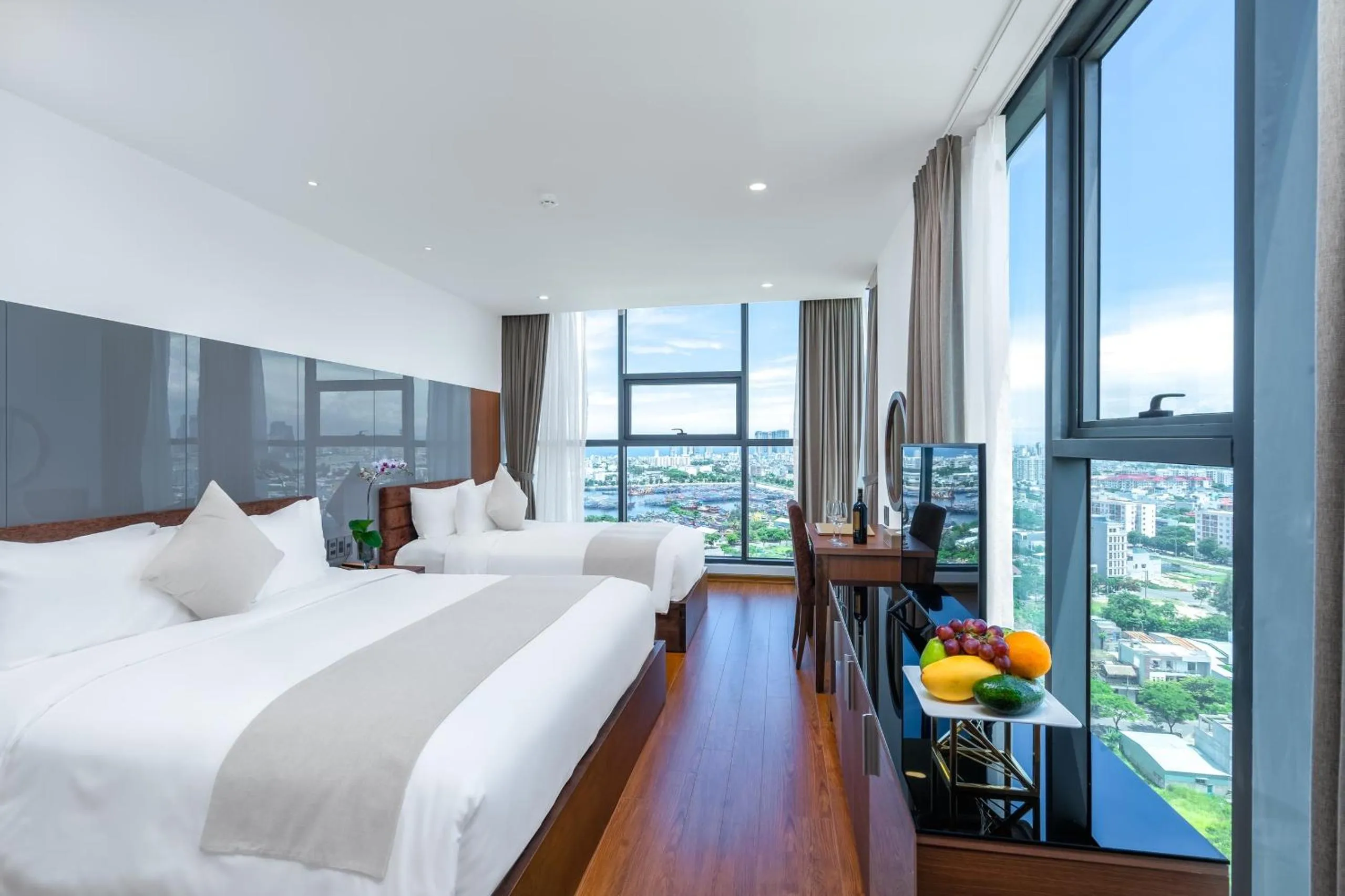 Natural landscape, Bed in Alan Sea Hotel Danang