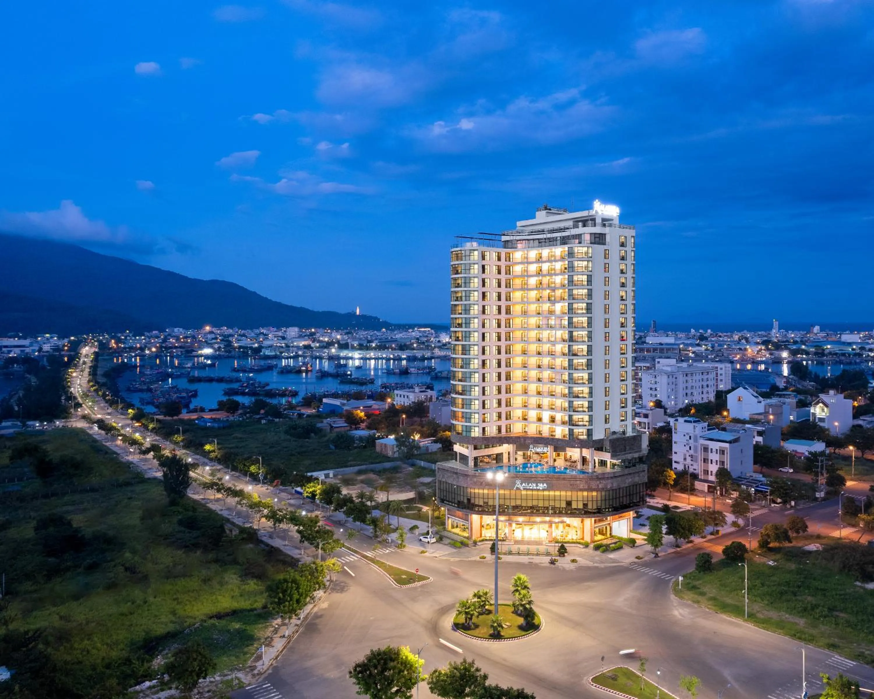 Property building in Alan Sea Hotel Danang