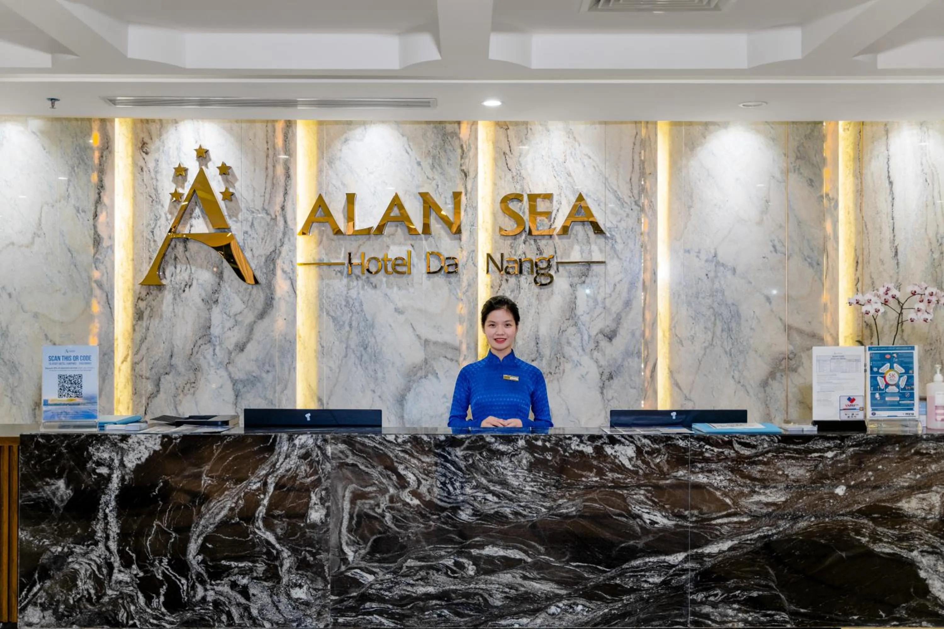Lobby or reception in Alan Sea Hotel Danang